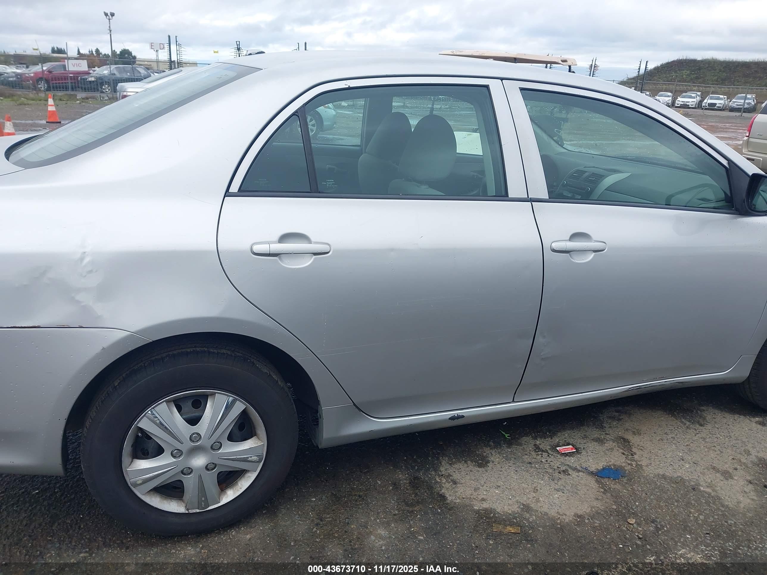 TOYOTA COROLLA image 6