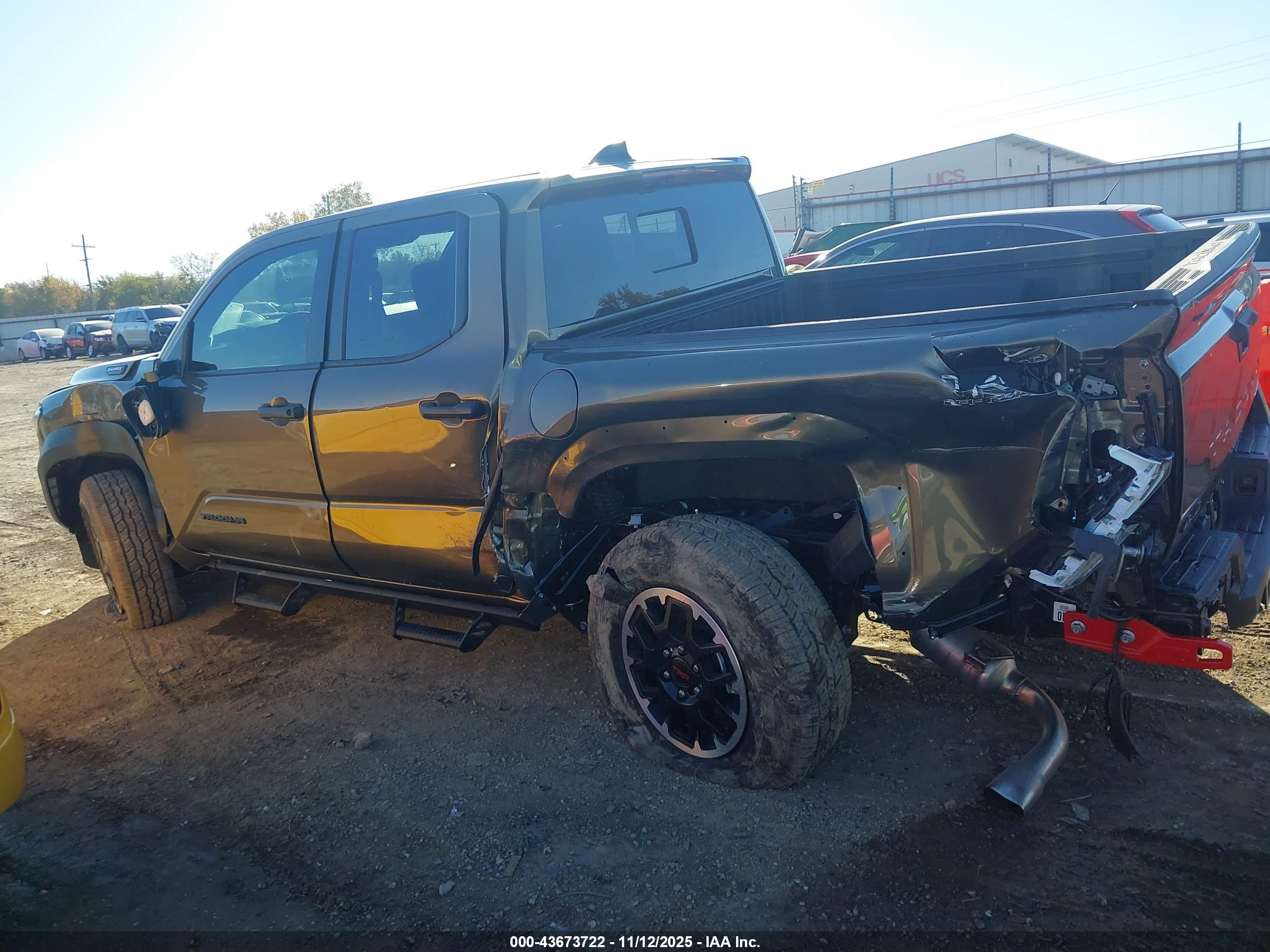 TOYOTA TACOMA image 6