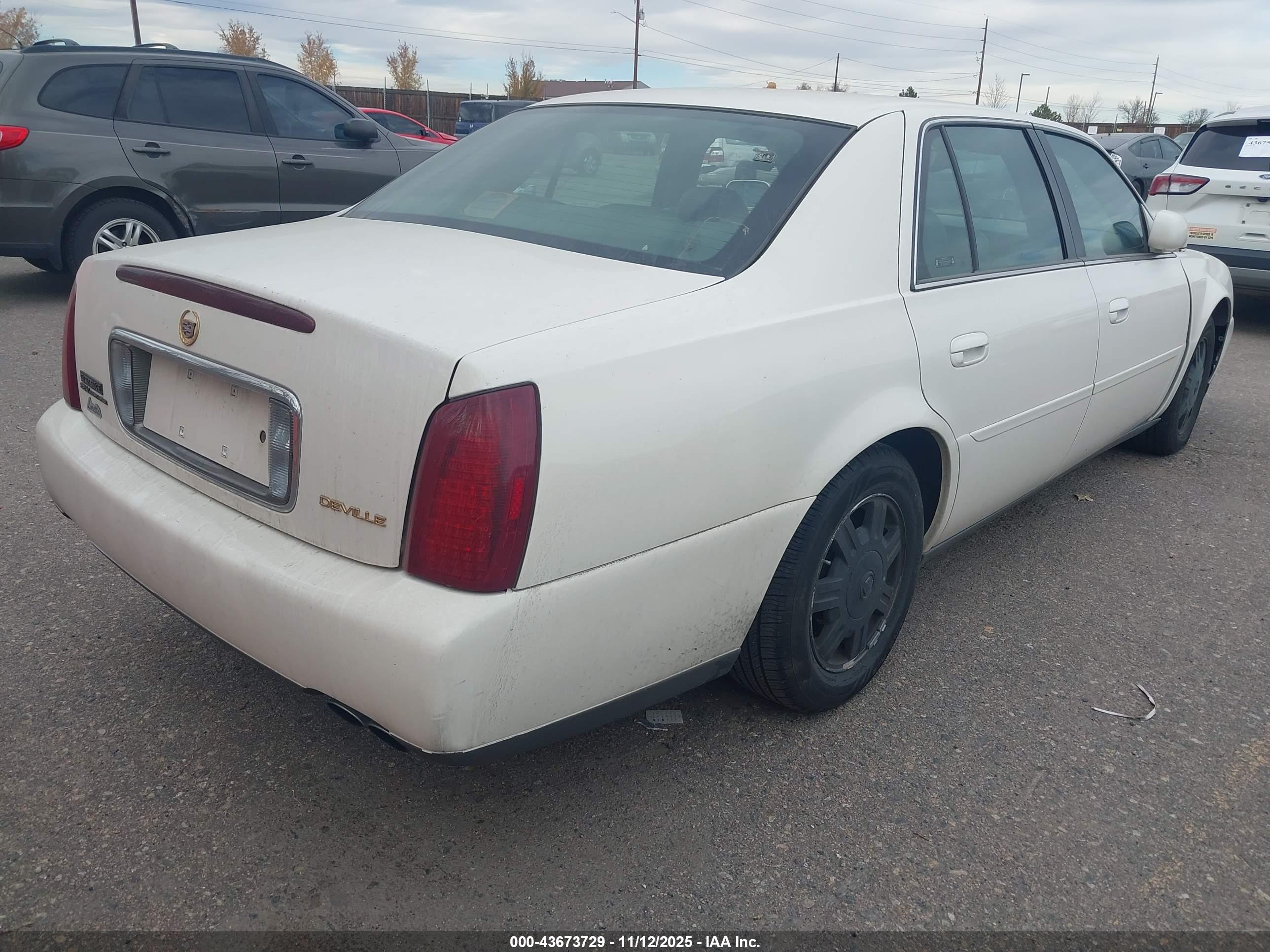 CADILLAC DEVILLE image 4