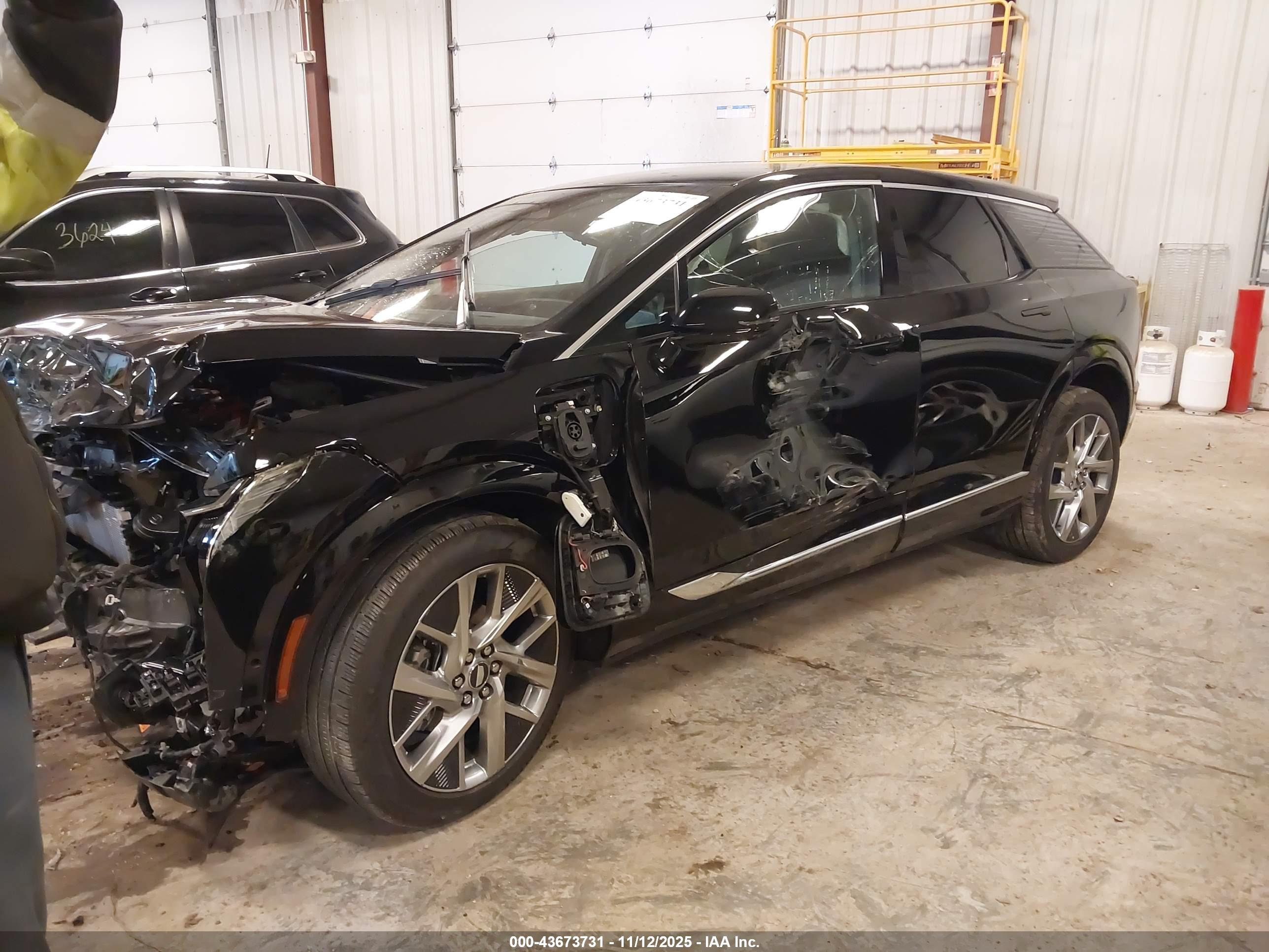 CADILLAC OPTIQ image 2