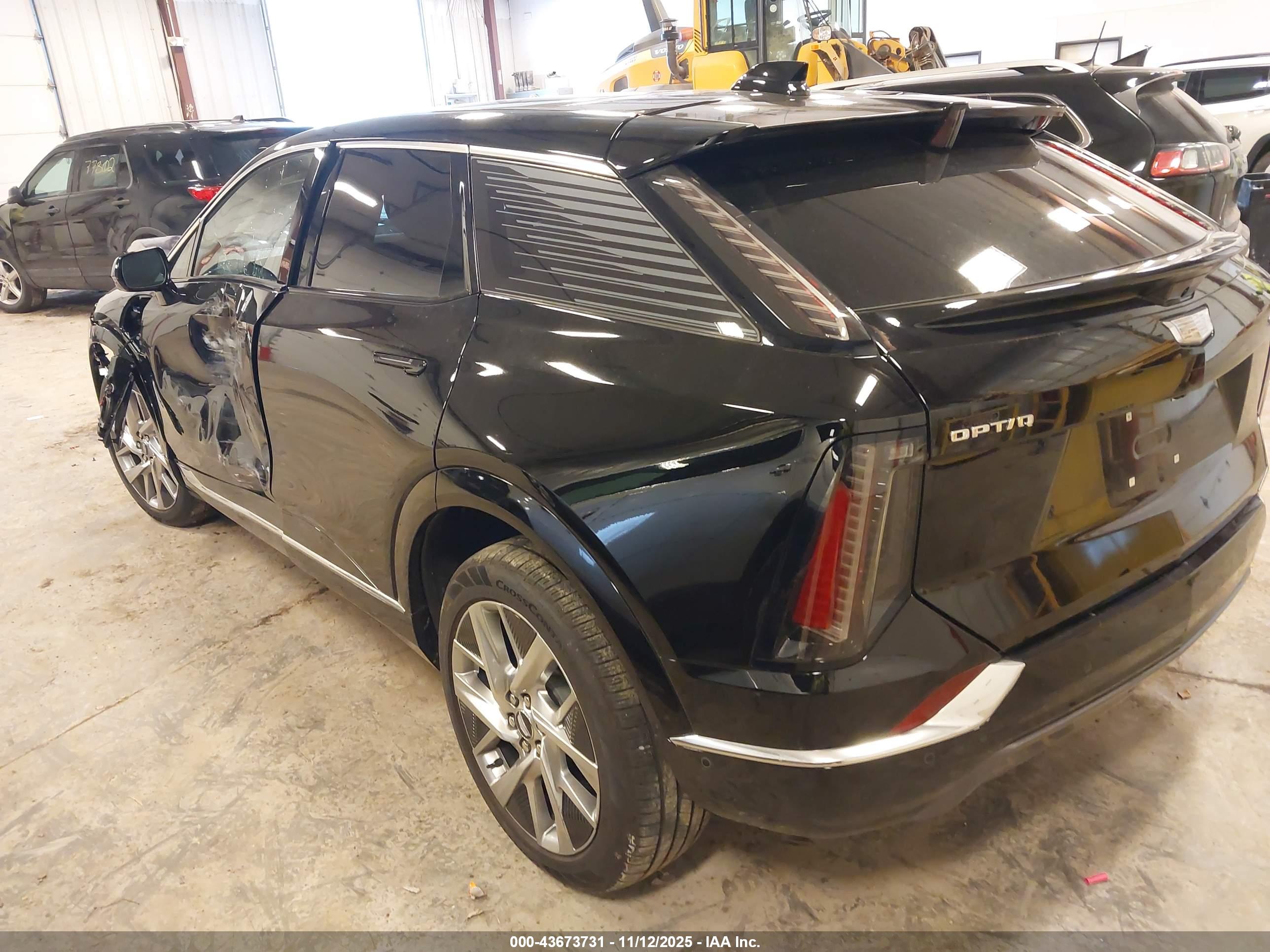 CADILLAC OPTIQ image 3