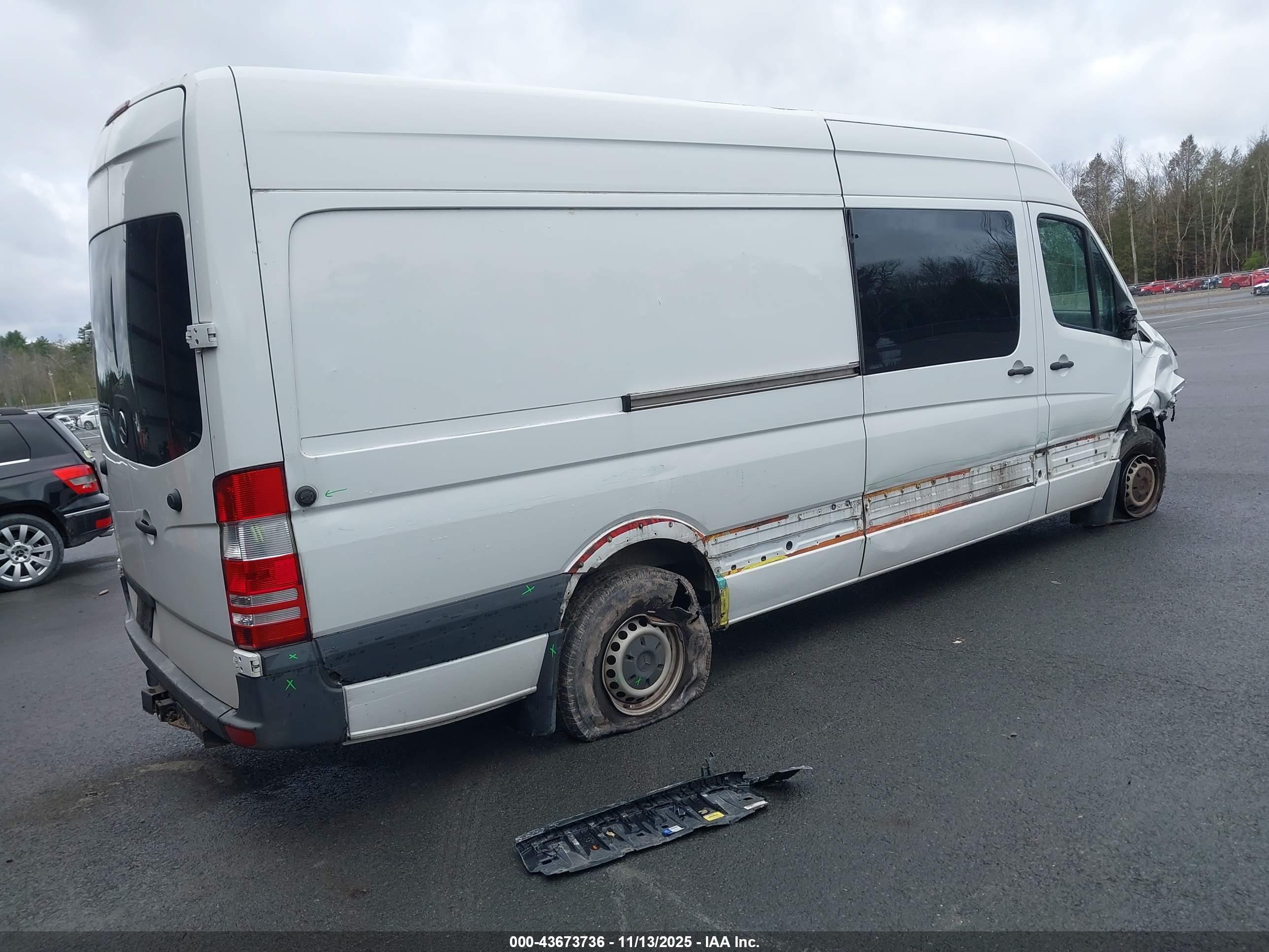 MERCEDES-BENZ SPRINTER image 4