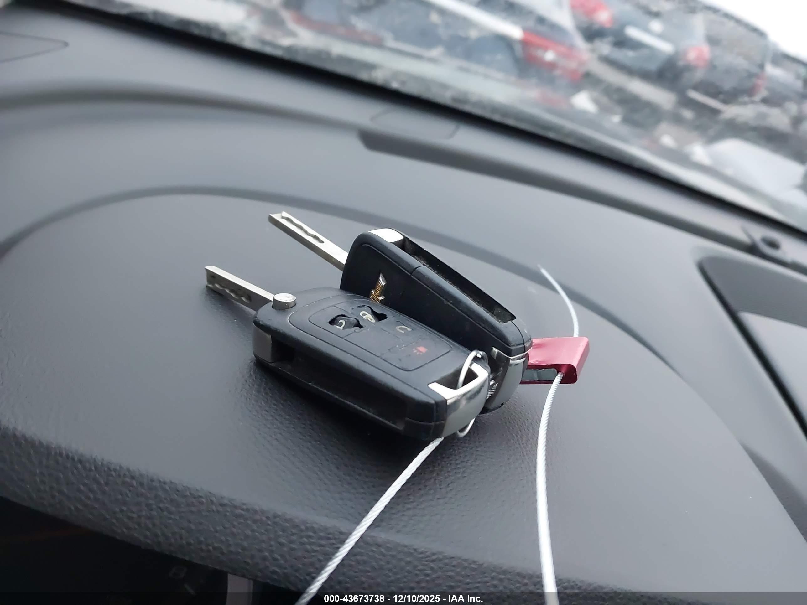 CHEVROLET EQUINOX image 11