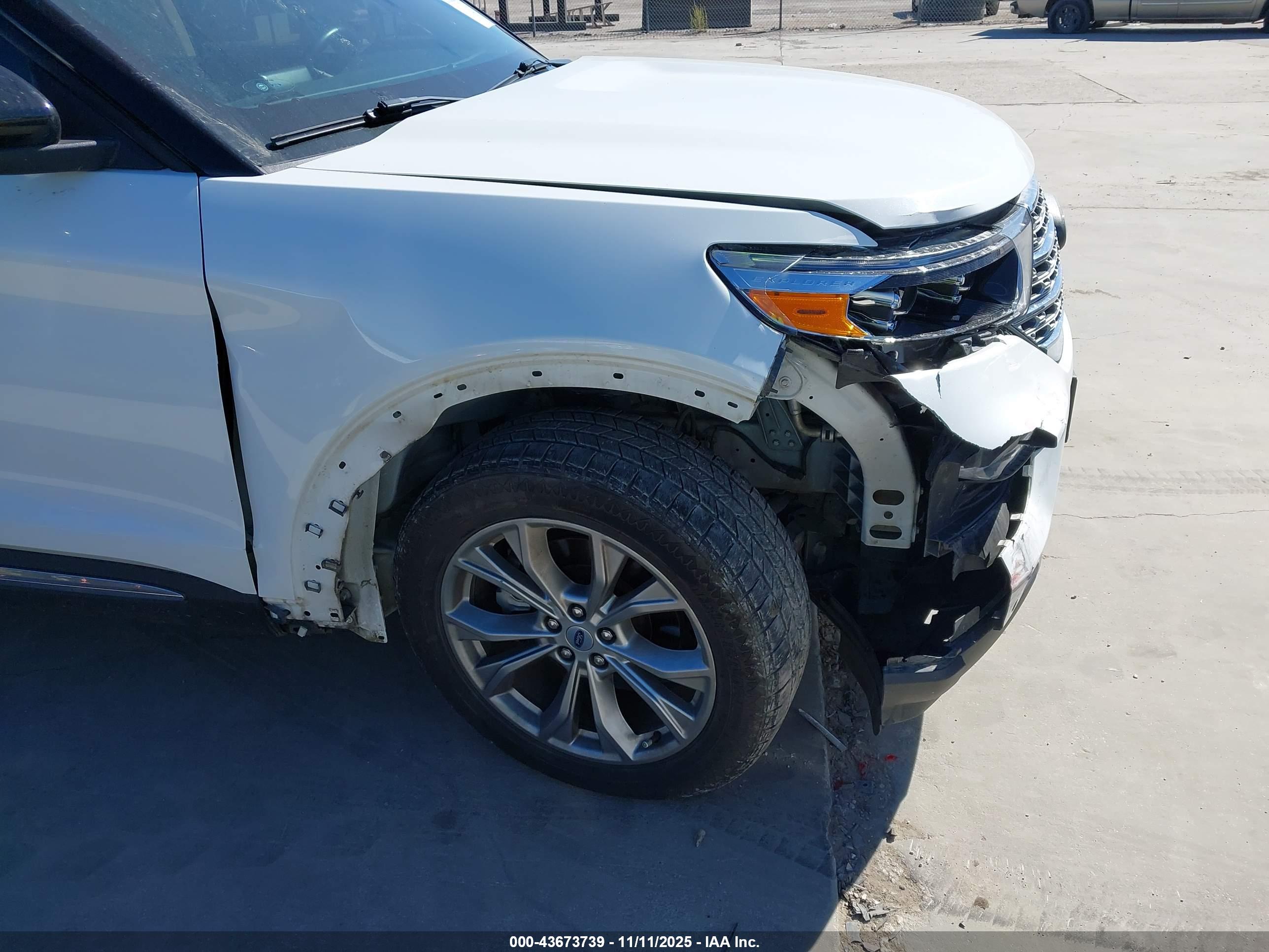 FORD EXPLORER image 6