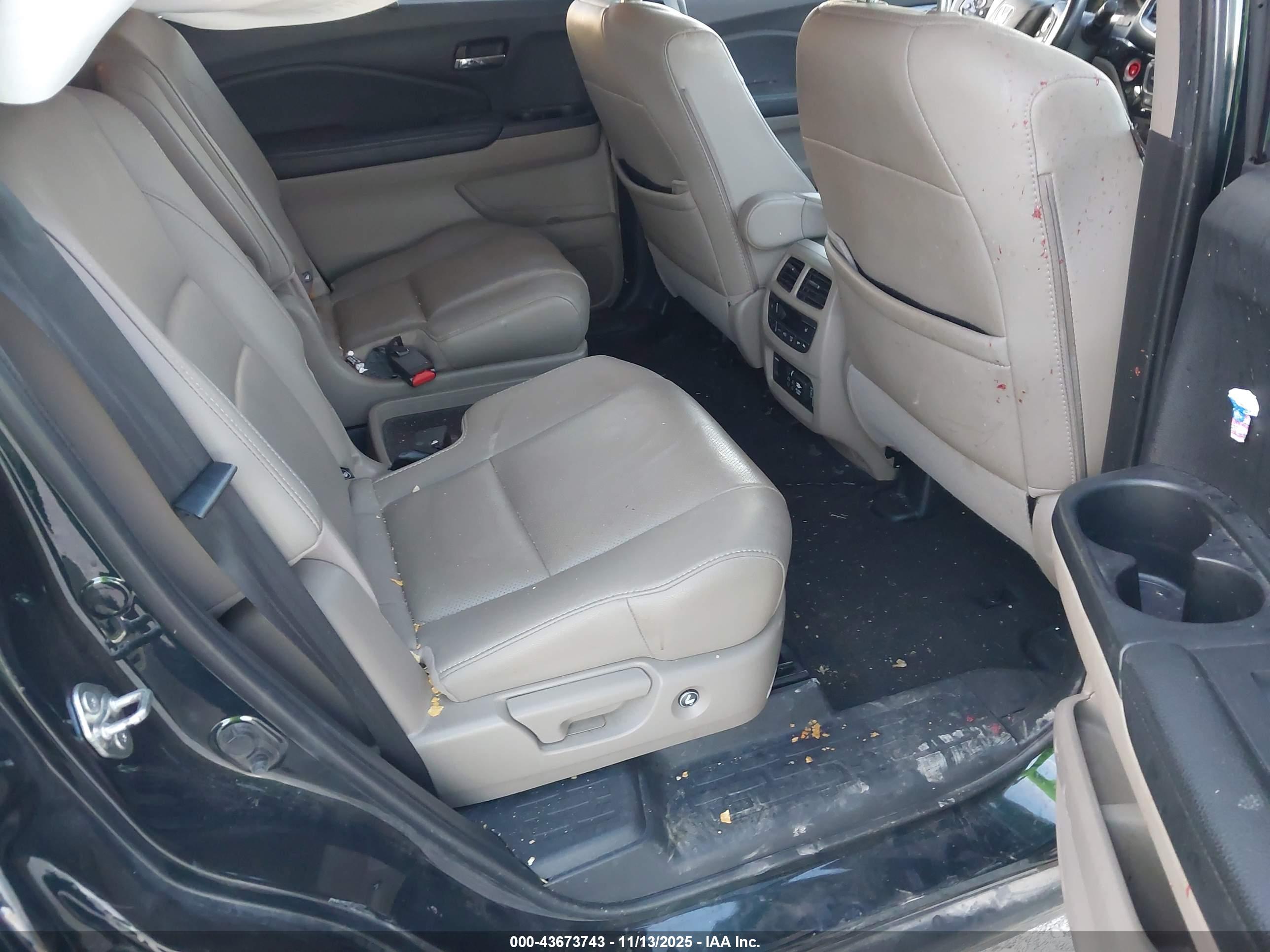 HONDA PILOT image 8