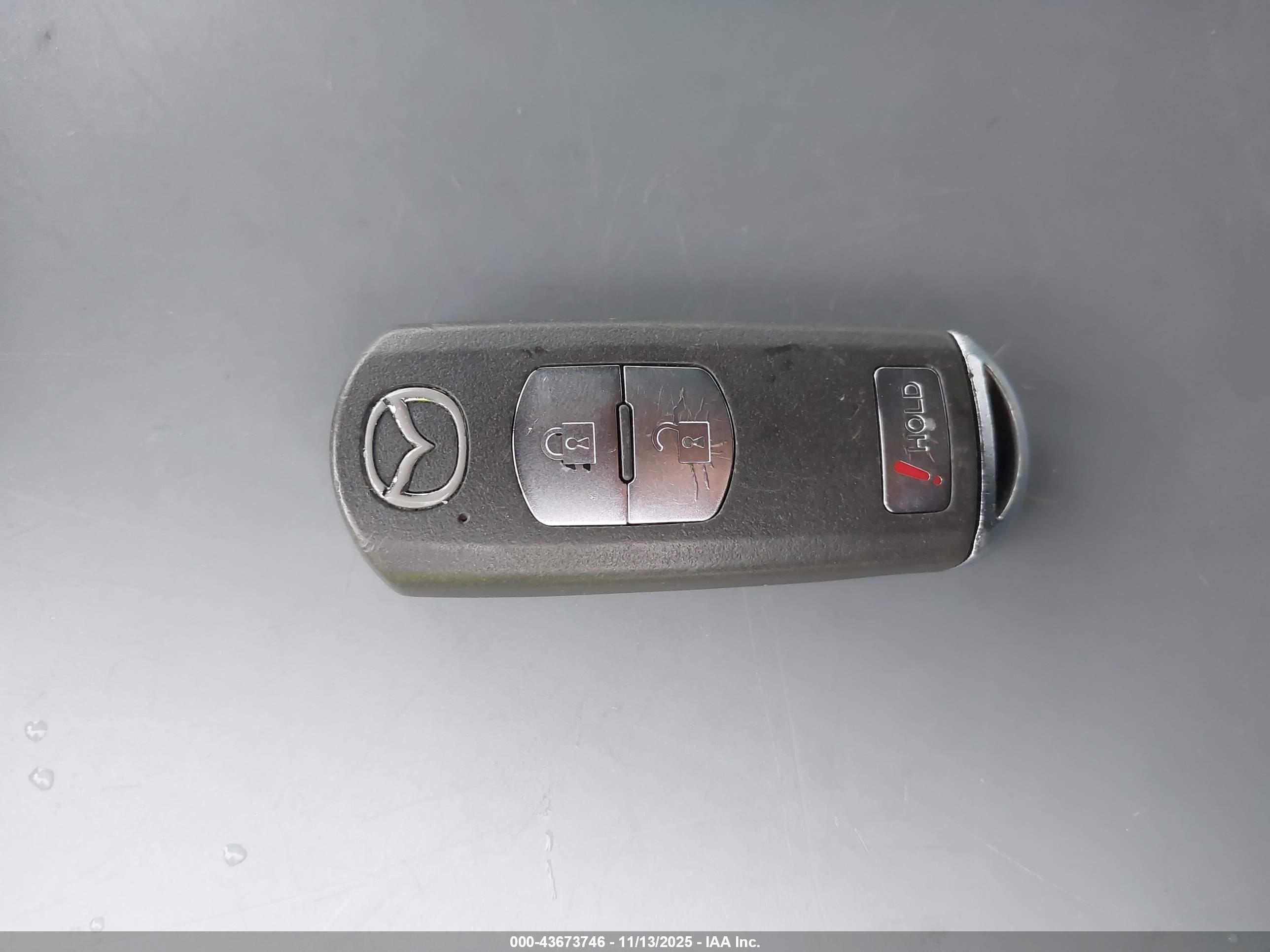 MAZDA MAZDA3 image 11