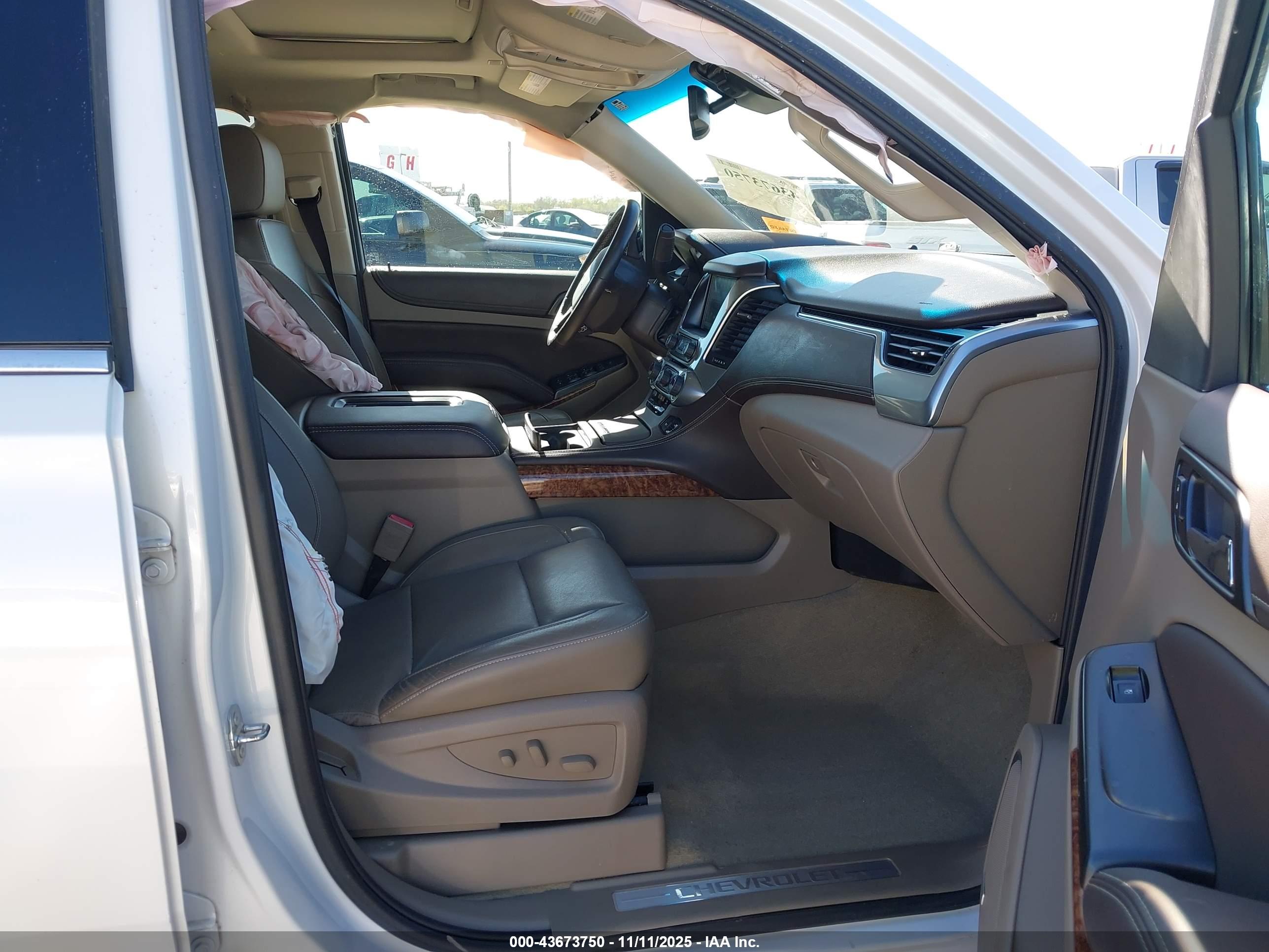 CHEVROLET TAHOE image 5