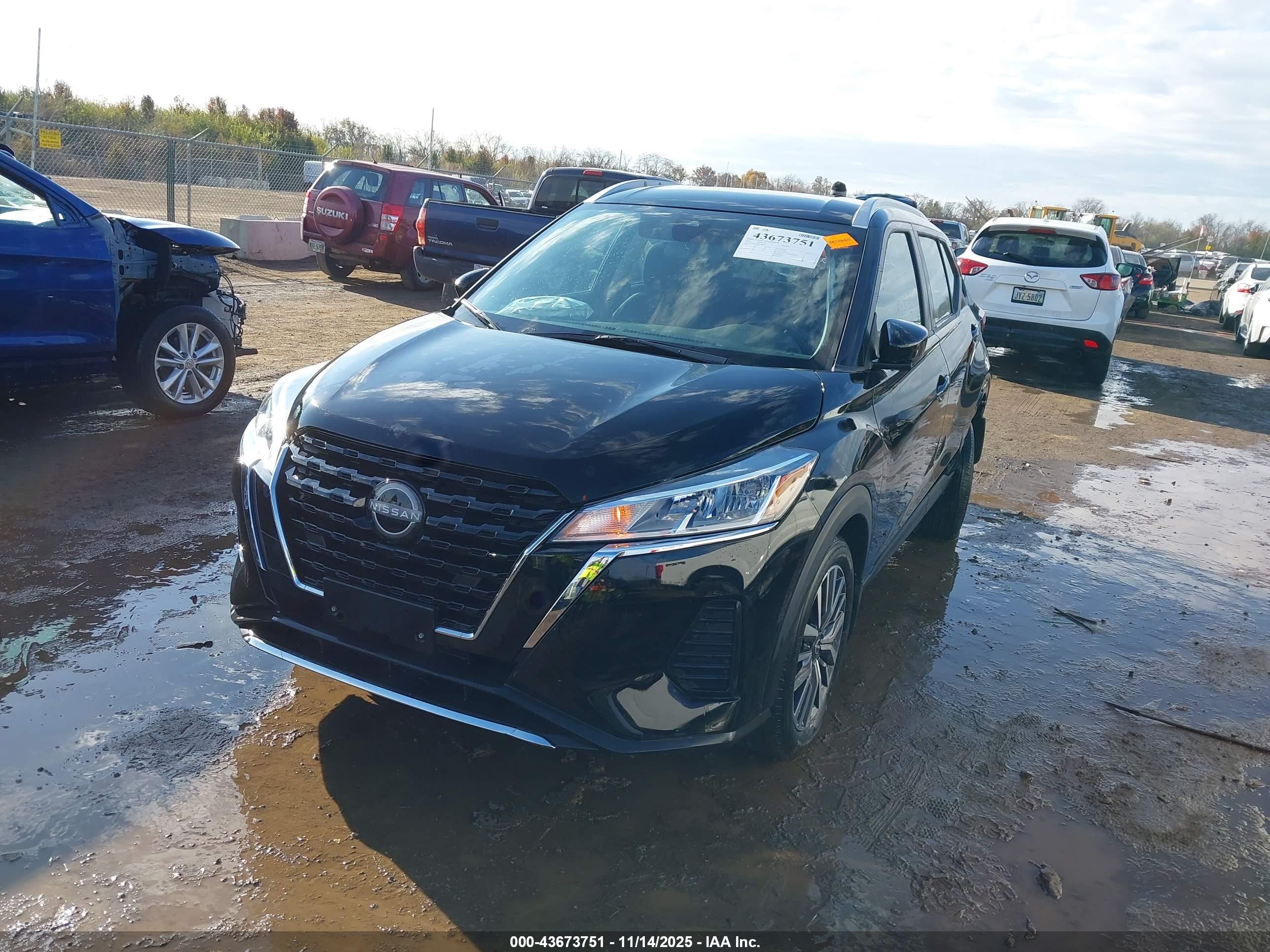 NISSAN KICKS image 2