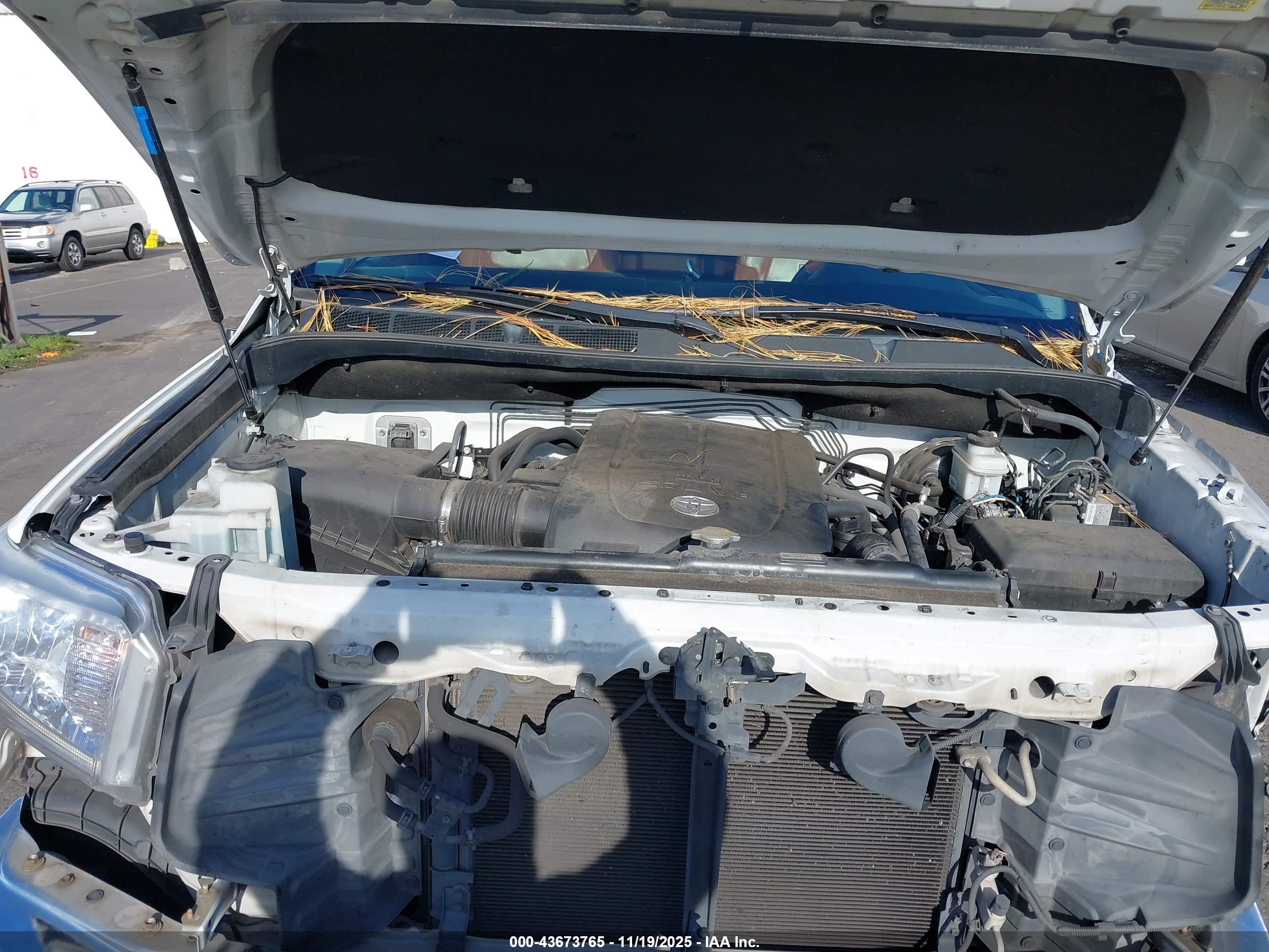 TOYOTA TUNDRA image 10