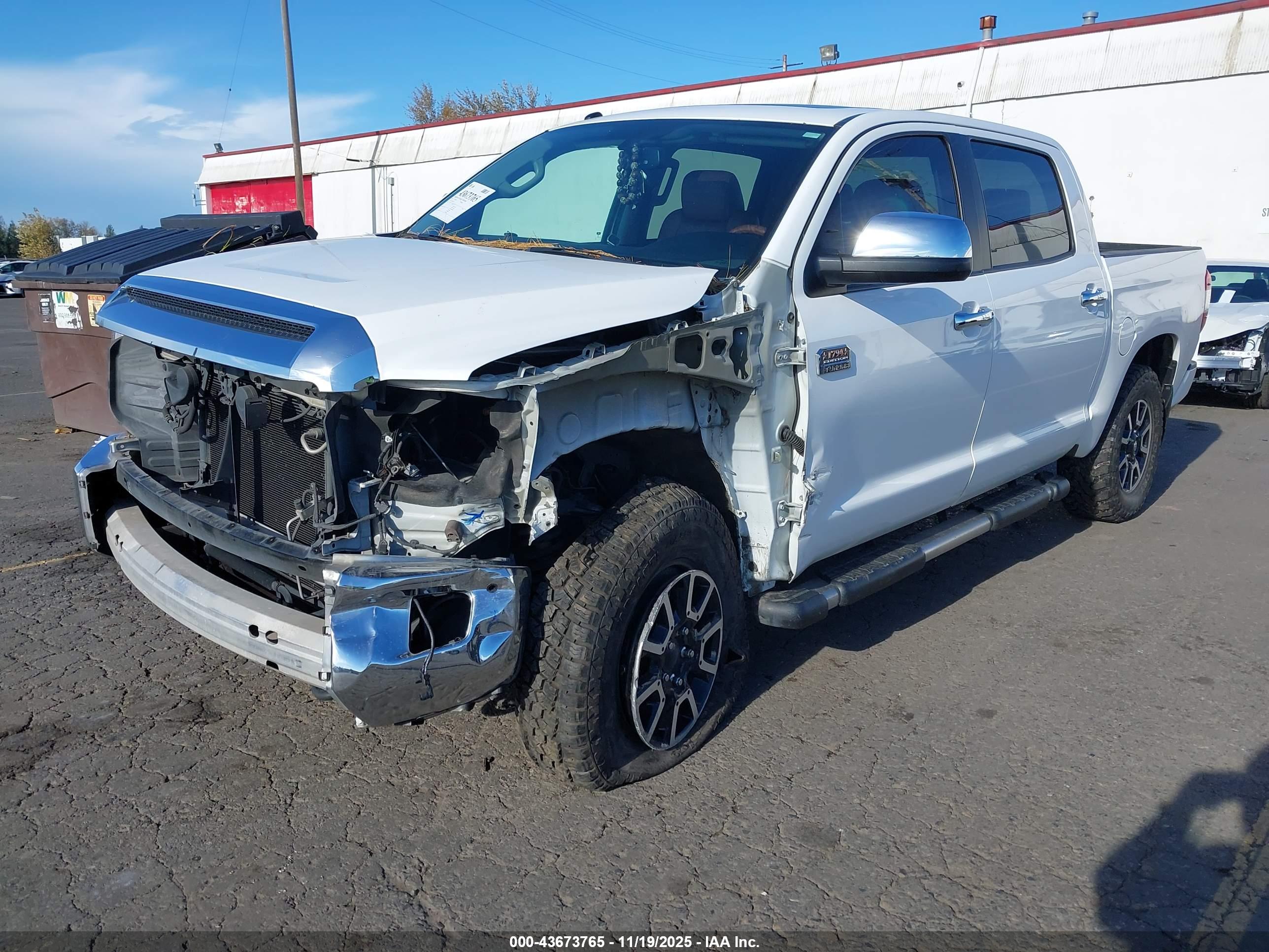 TOYOTA TUNDRA image 2
