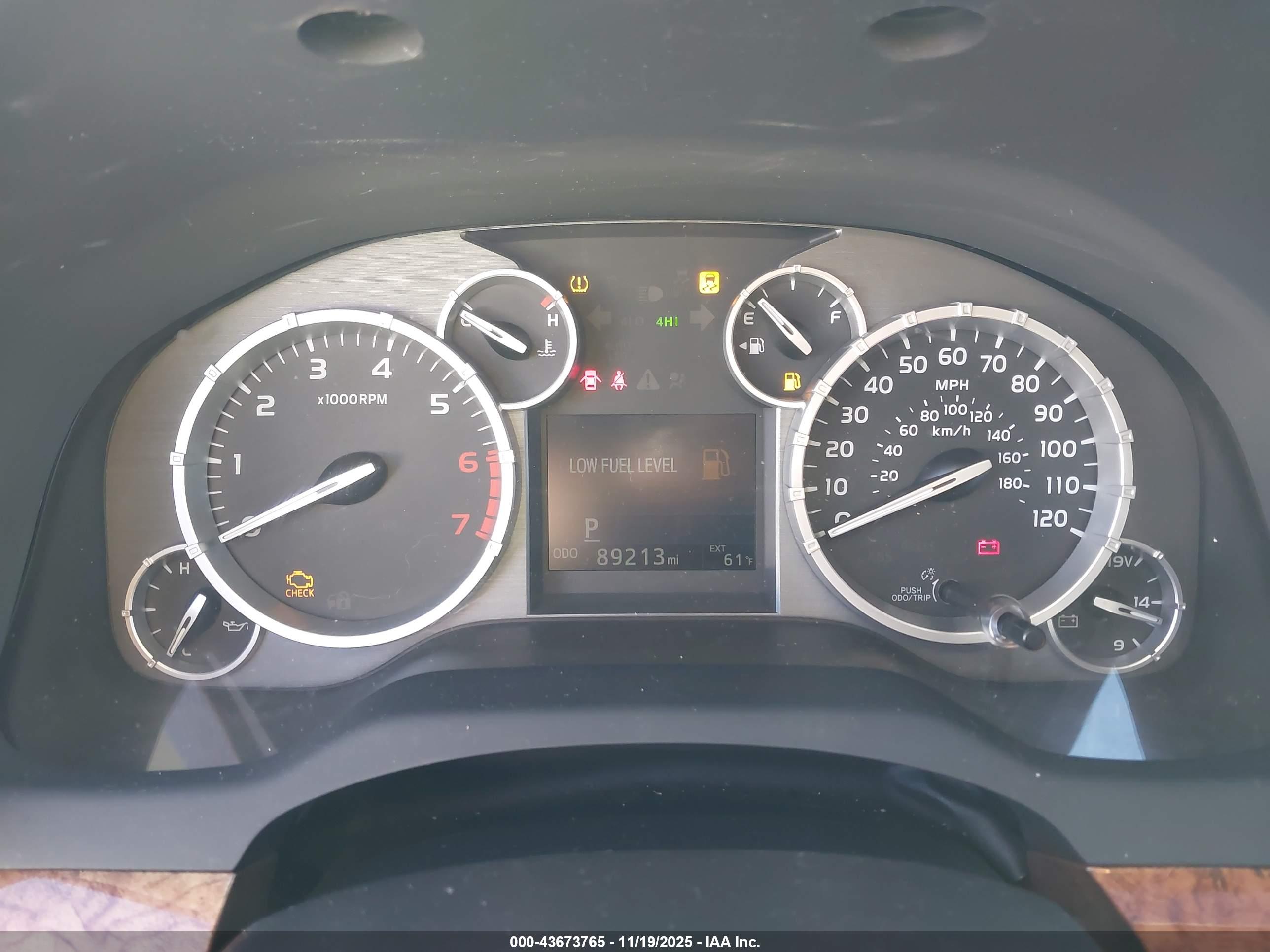 TOYOTA TUNDRA image 7