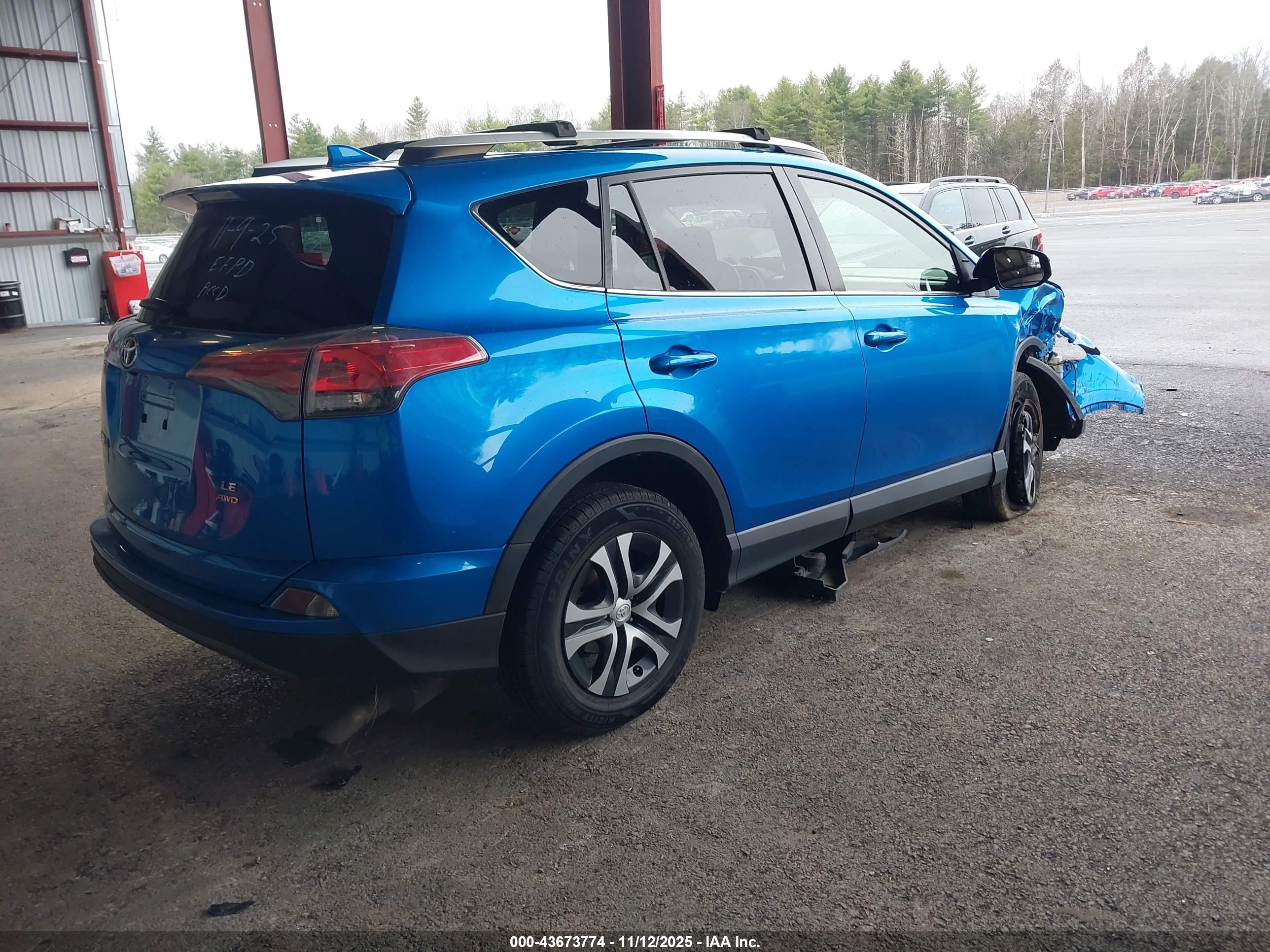 TOYOTA RAV4 image 4