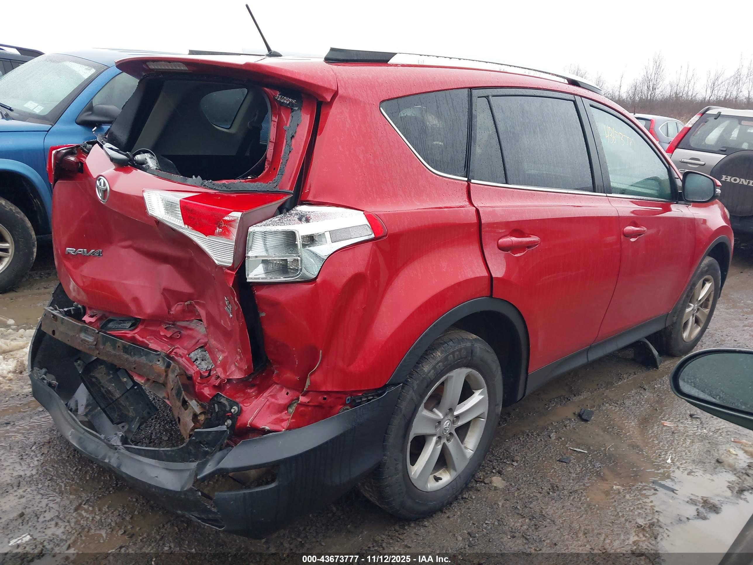 TOYOTA RAV4 image 4