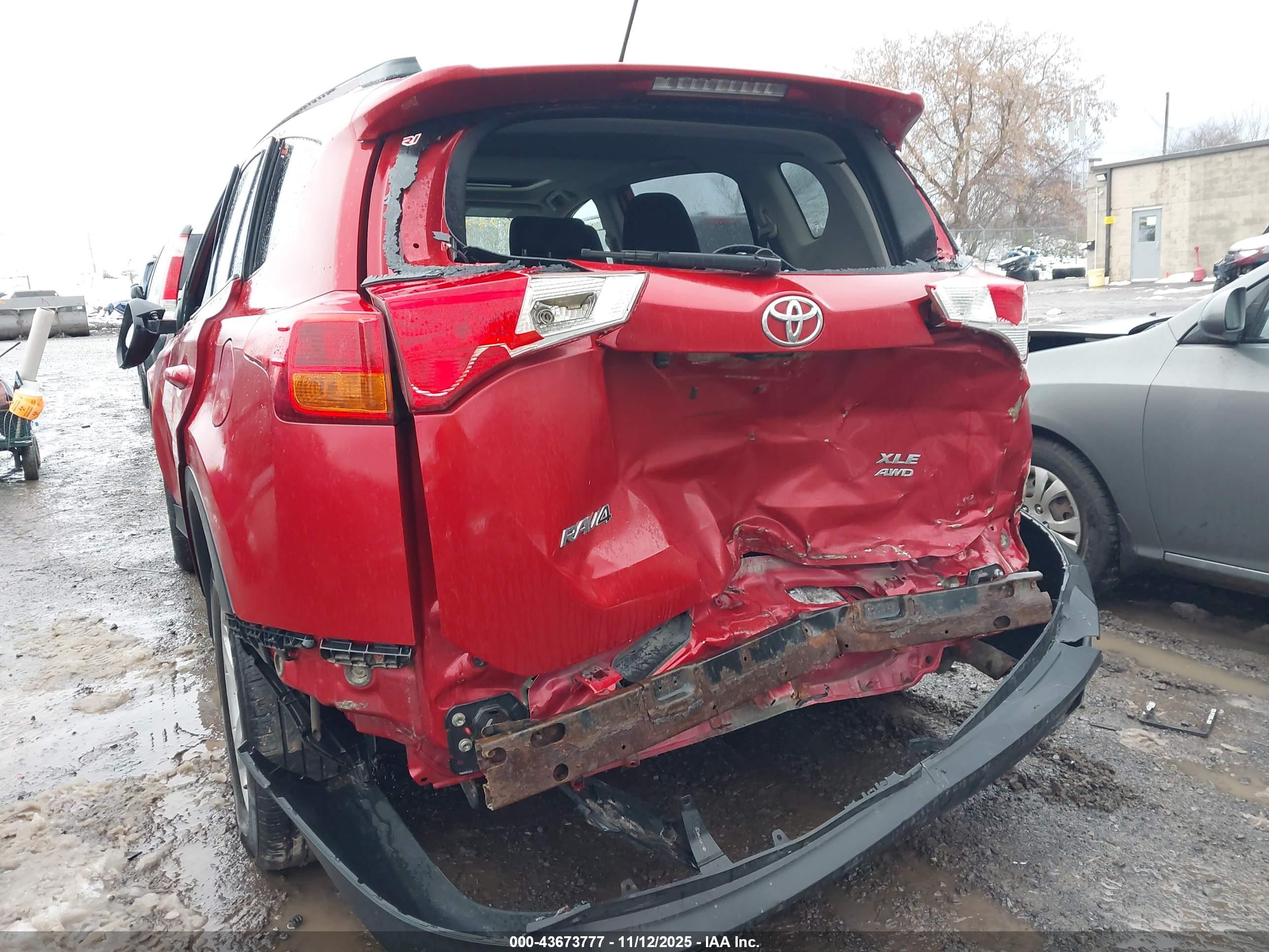 TOYOTA RAV4 image 6
