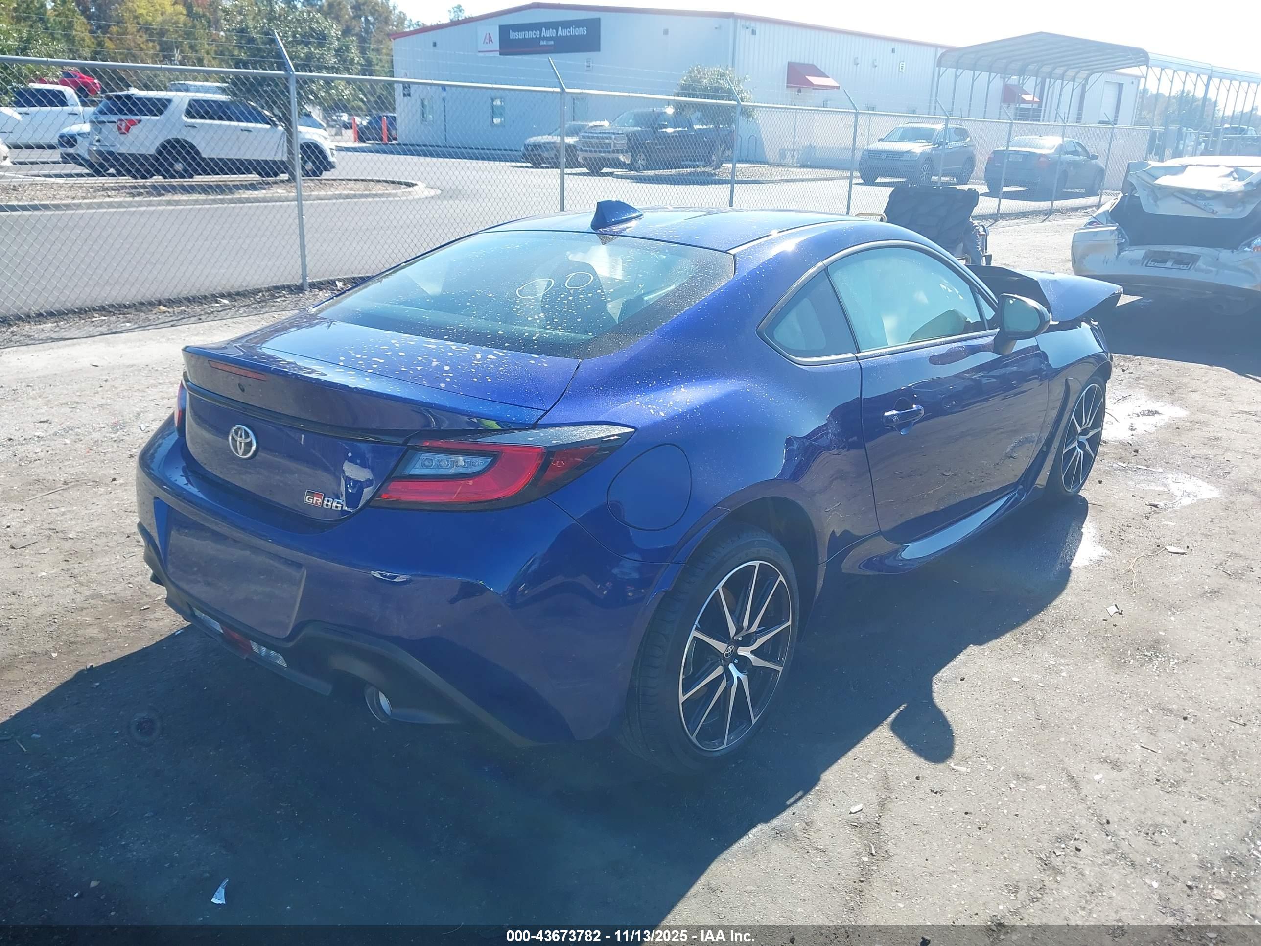TOYOTA GR86 image 4