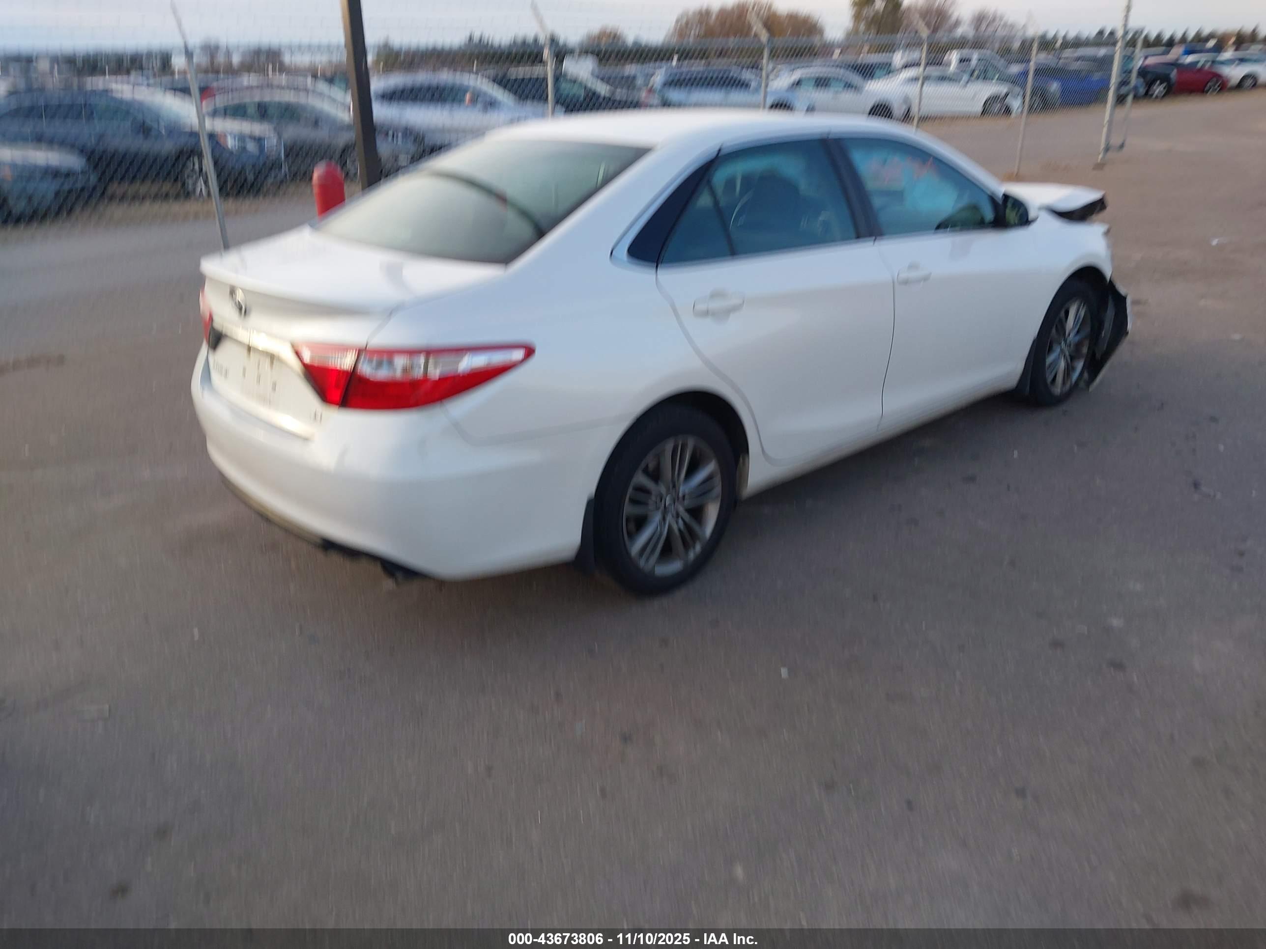 TOYOTA CAMRY image 4