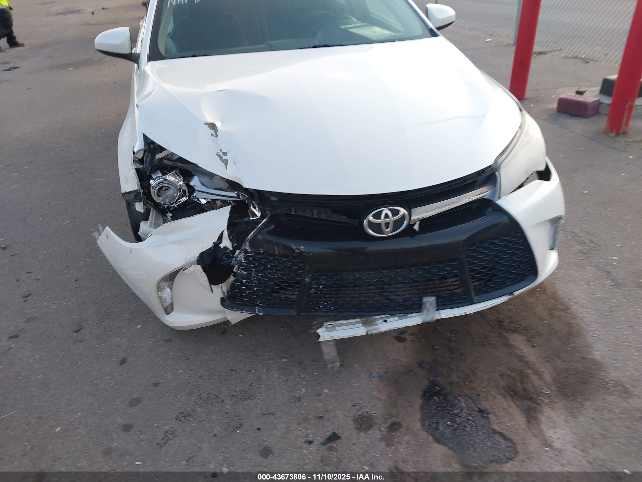 TOYOTA CAMRY image 6
