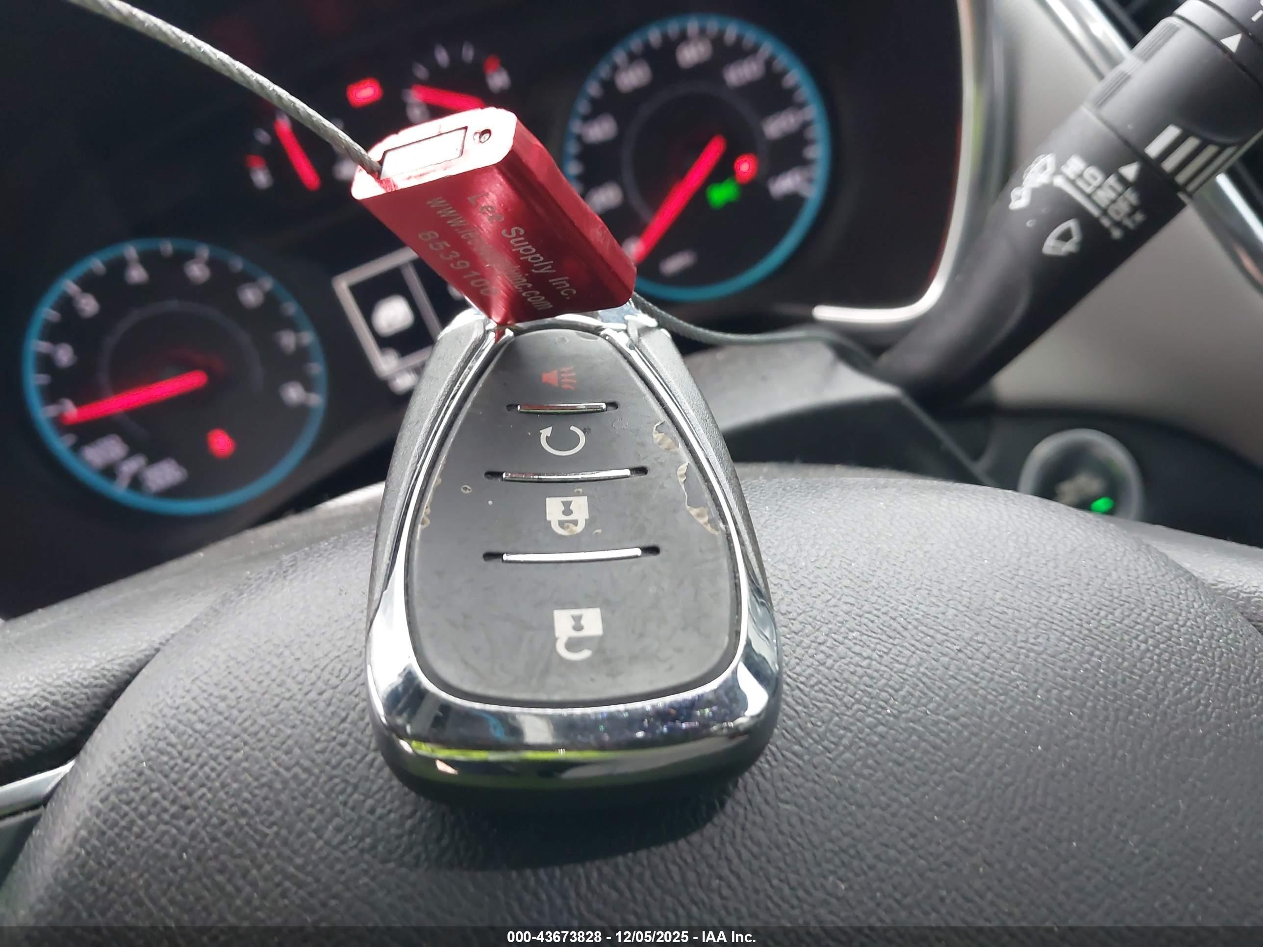 CHEVROLET EQUINOX image 11