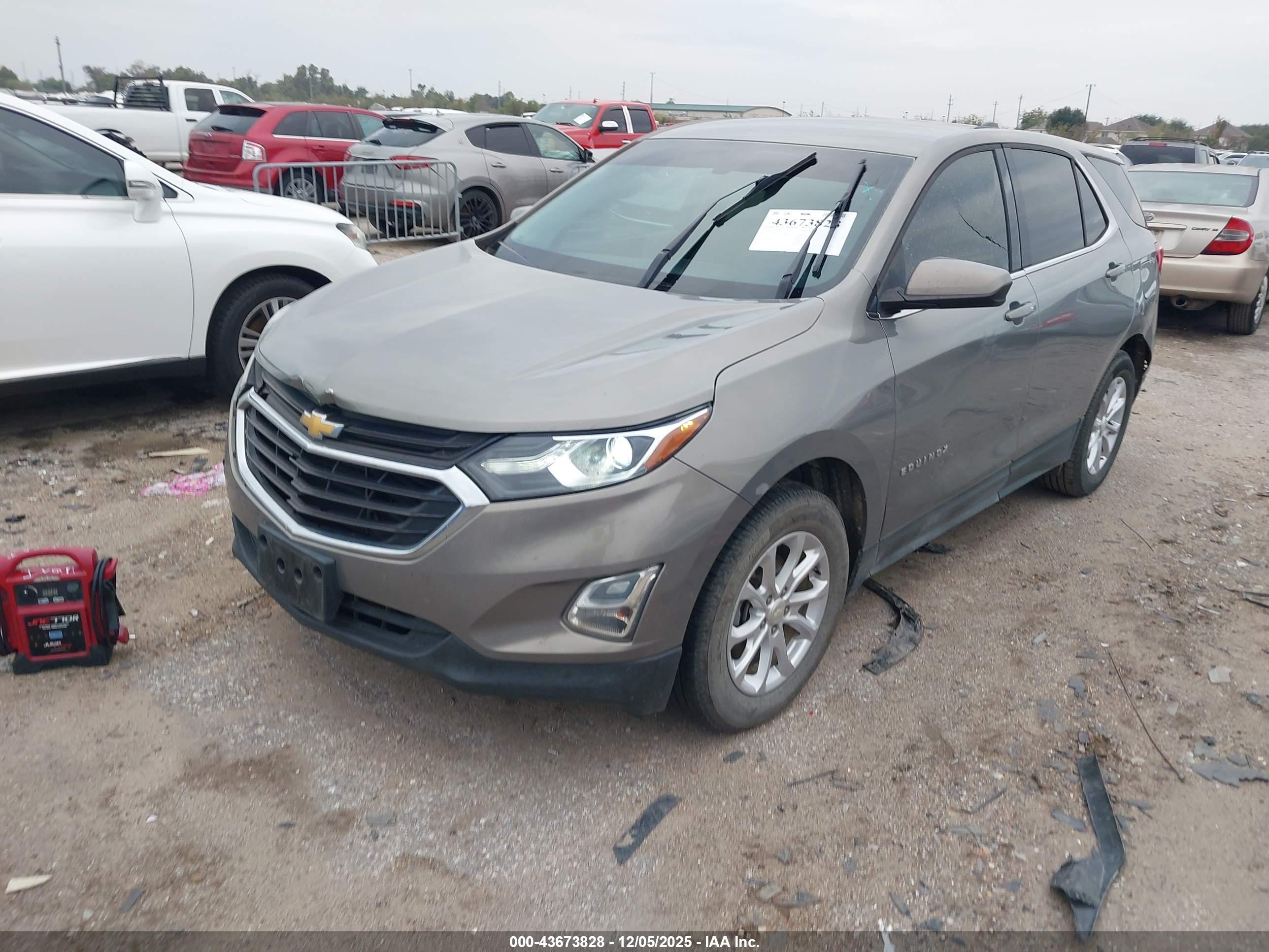 CHEVROLET EQUINOX image 2