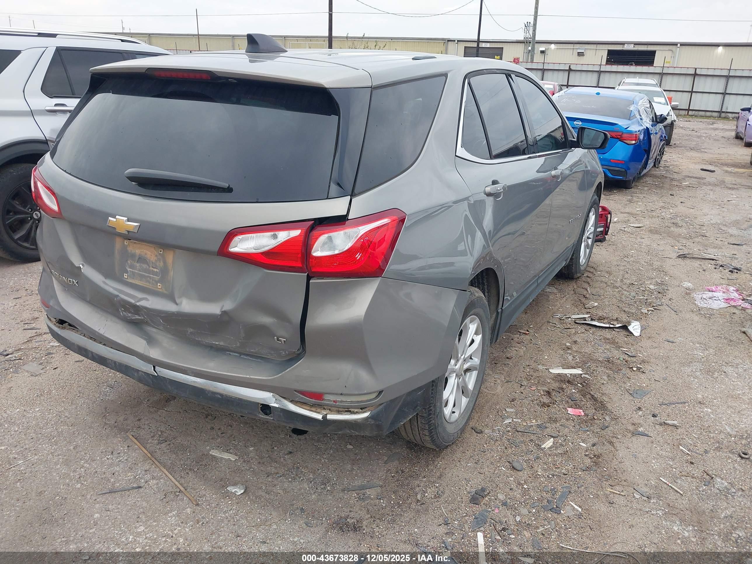 CHEVROLET EQUINOX image 4