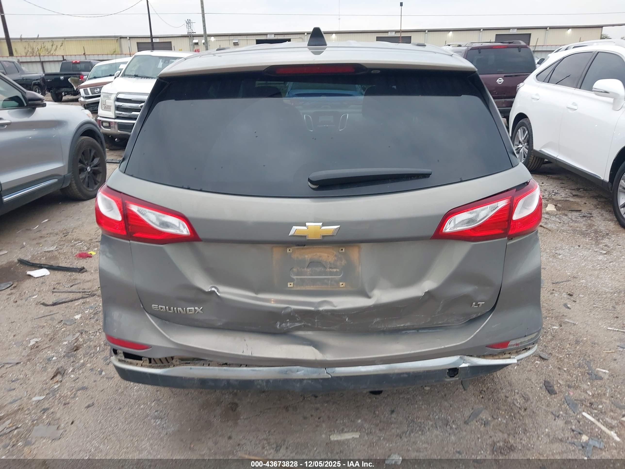 CHEVROLET EQUINOX image 6