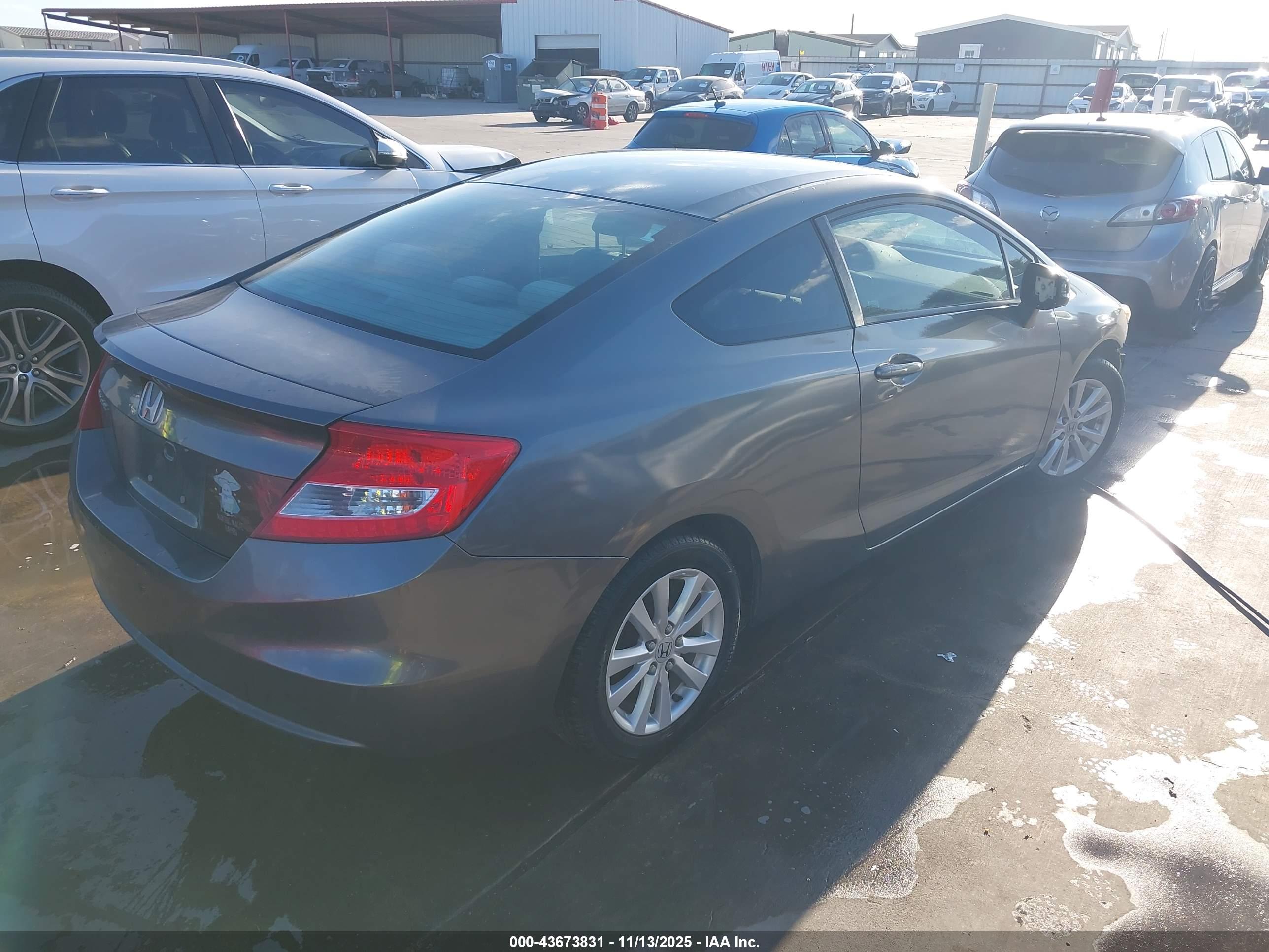 HONDA CIVIC image 4