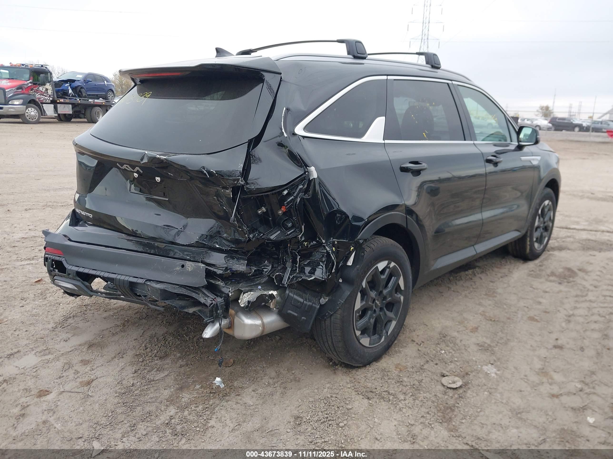 KIA SORENTO image 4