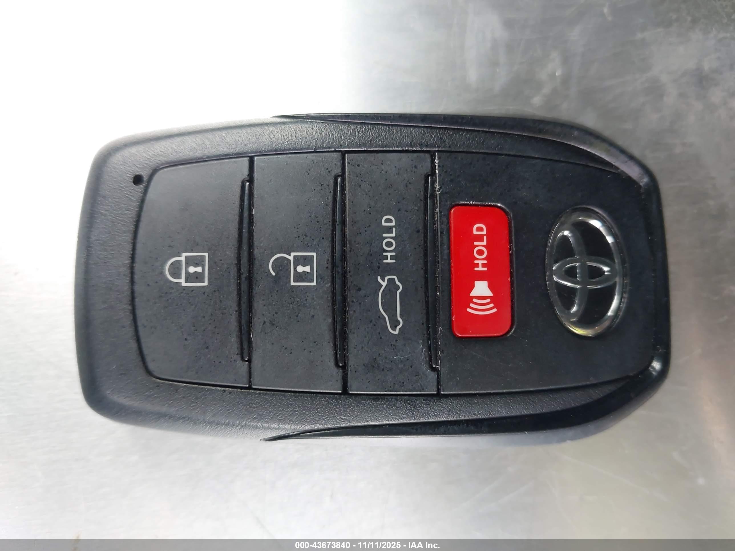 TOYOTA COROLLA image 11