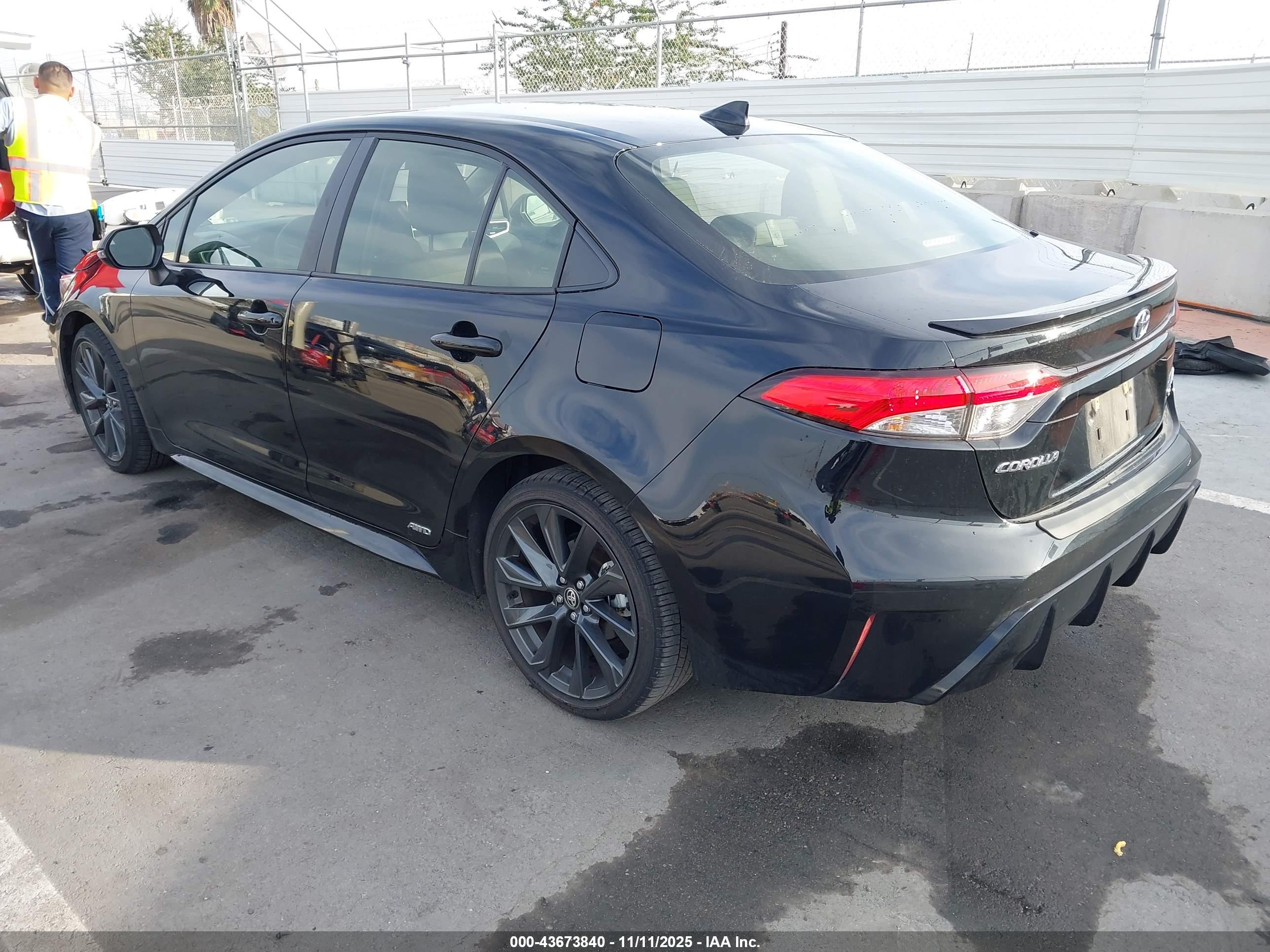 TOYOTA COROLLA image 3