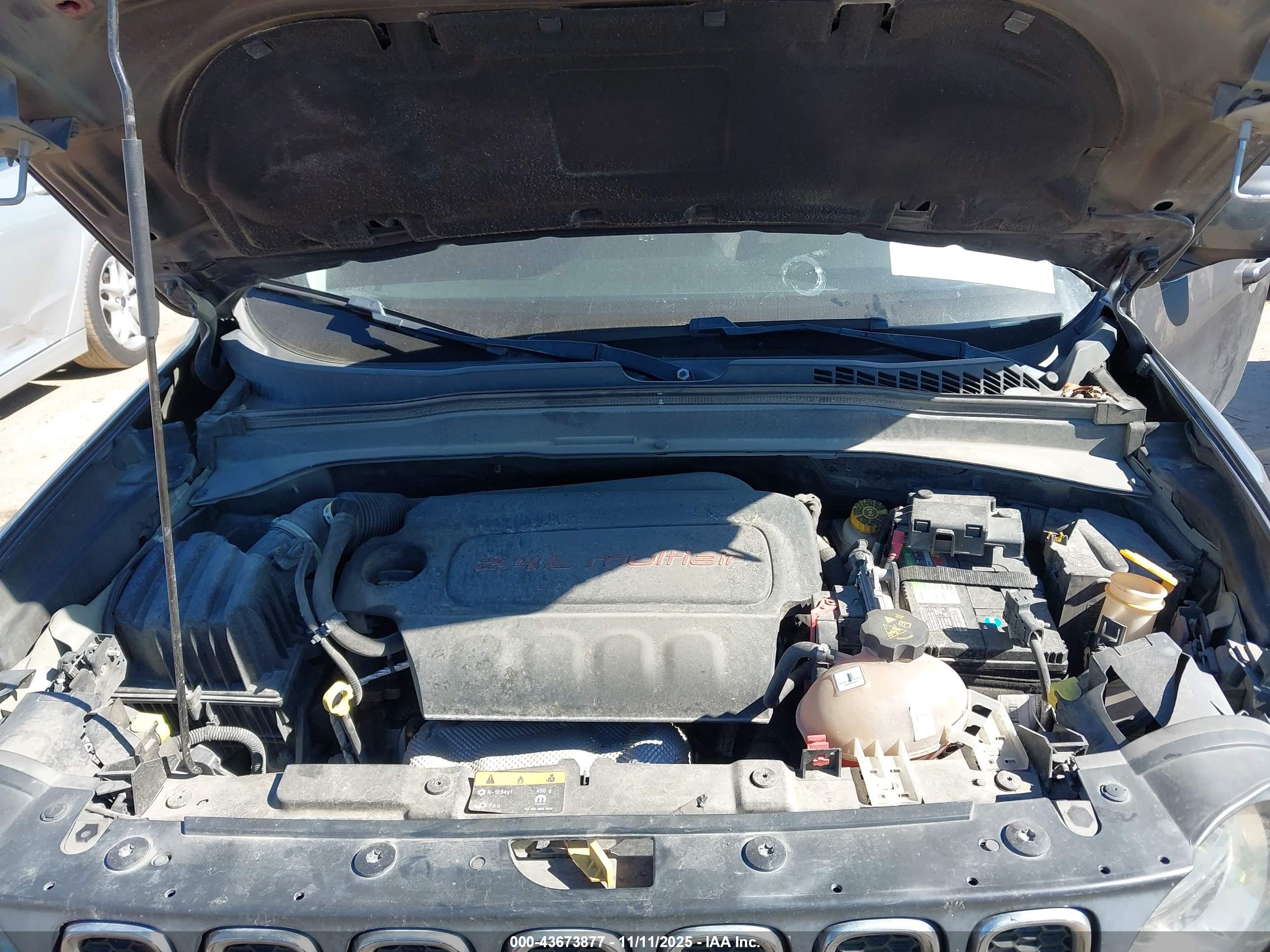 JEEP RENEGADE image 10