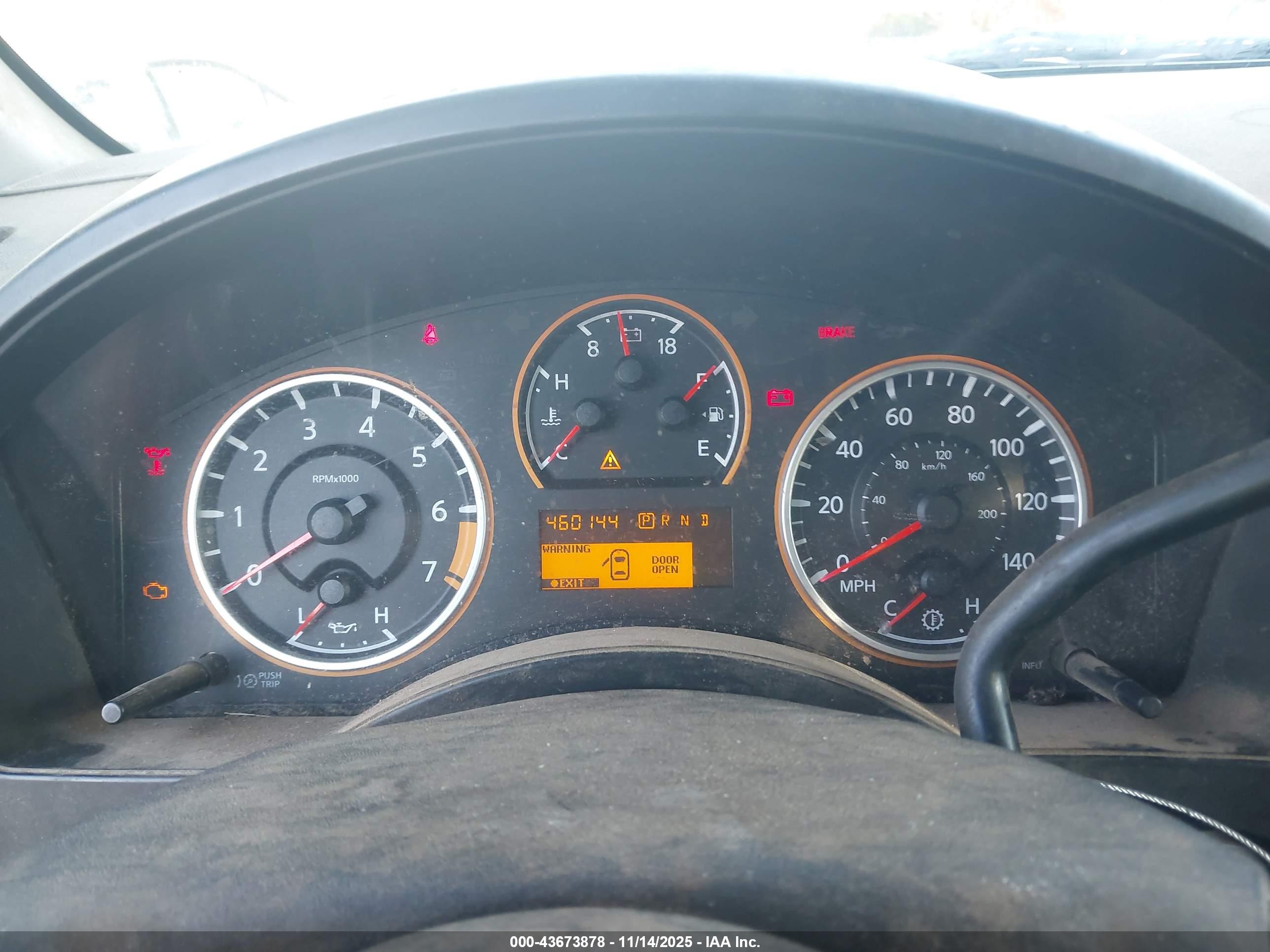 NISSAN TITAN image 7