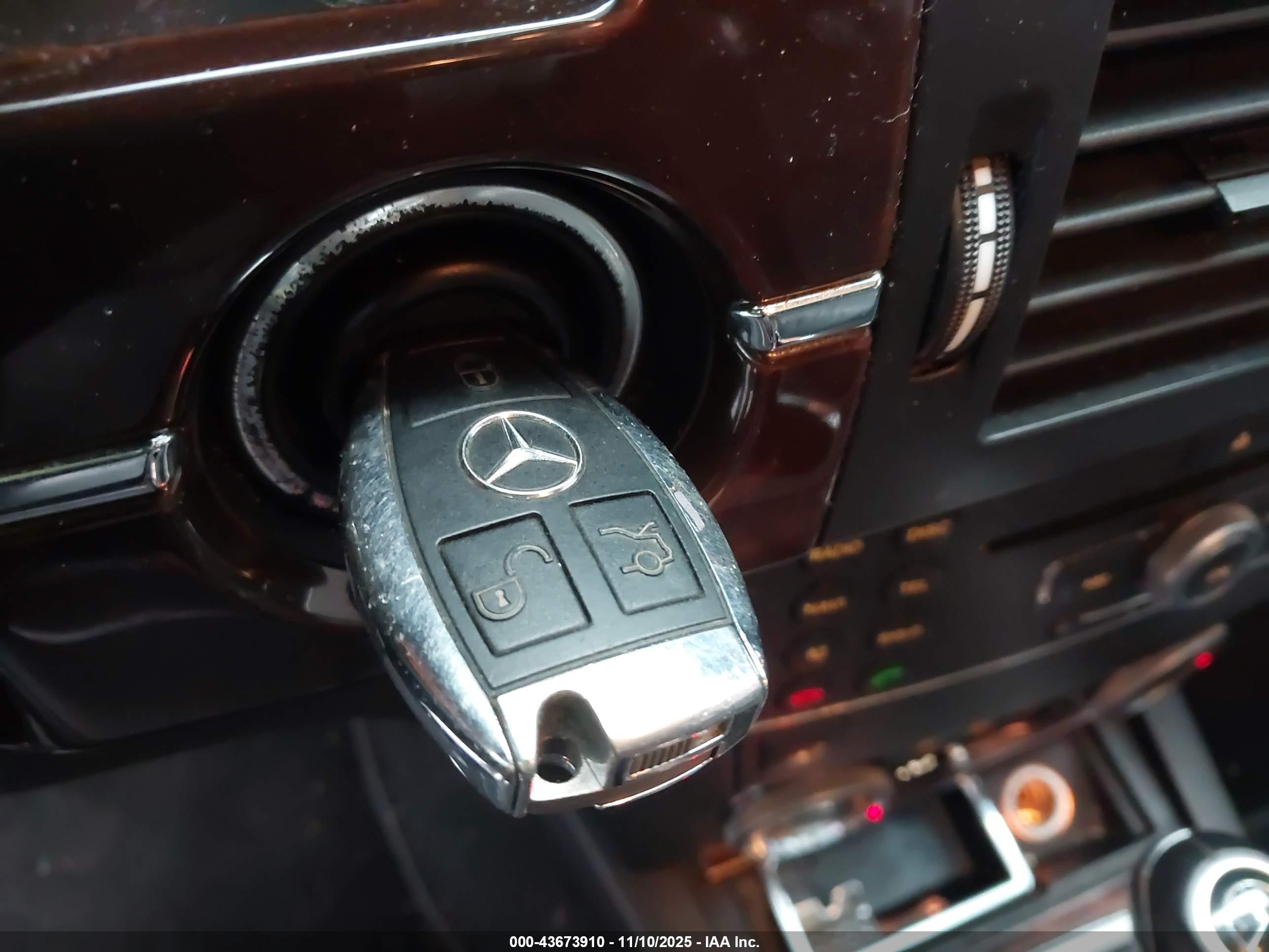 MERCEDES-BENZ GLK image 11