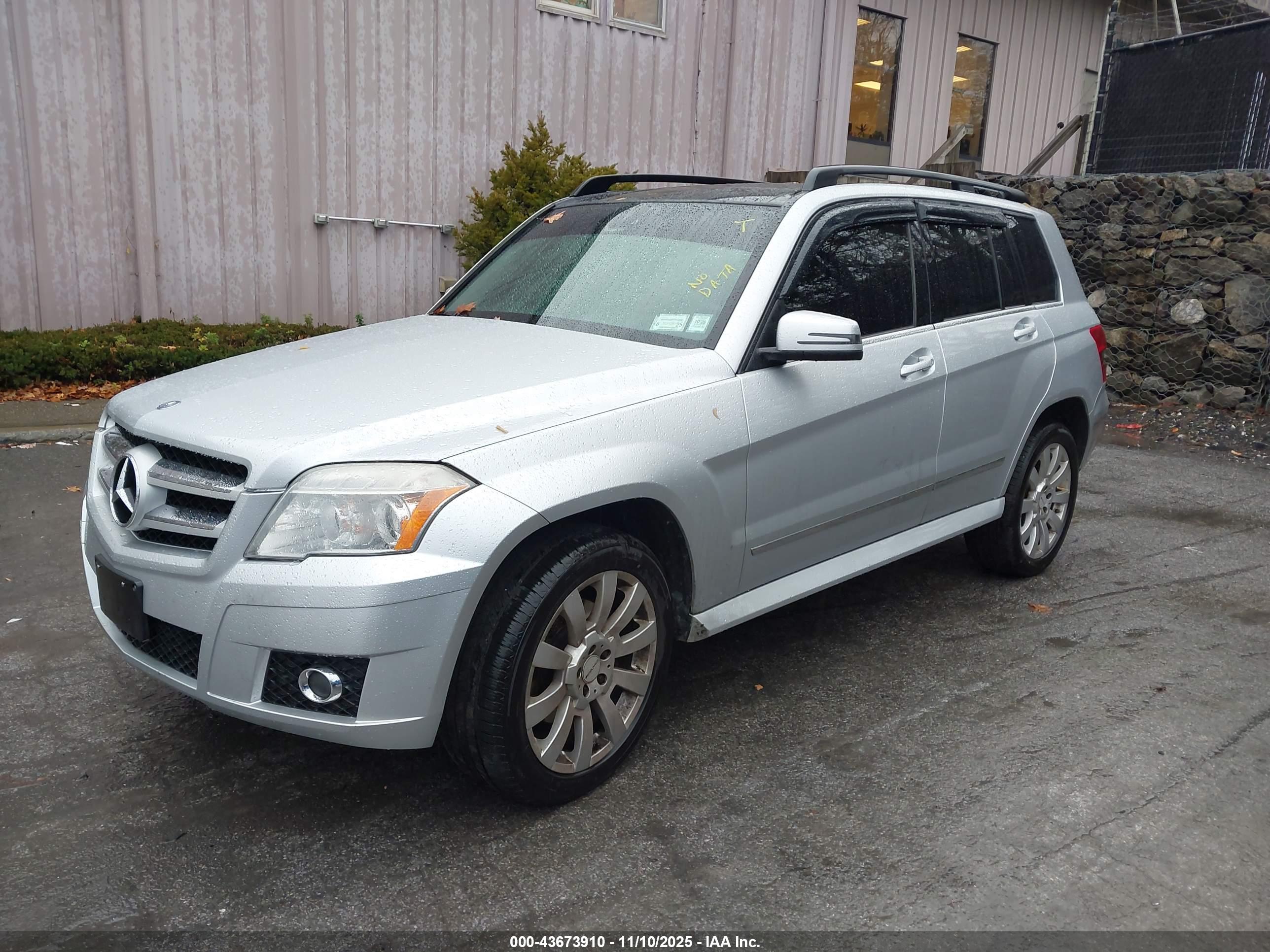 MERCEDES-BENZ GLK image 2