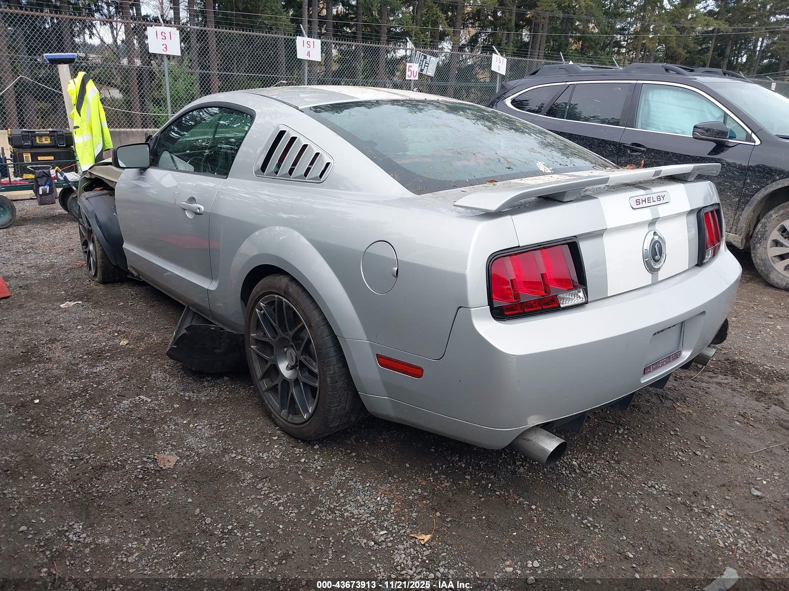 FORD MUSTANG image 3