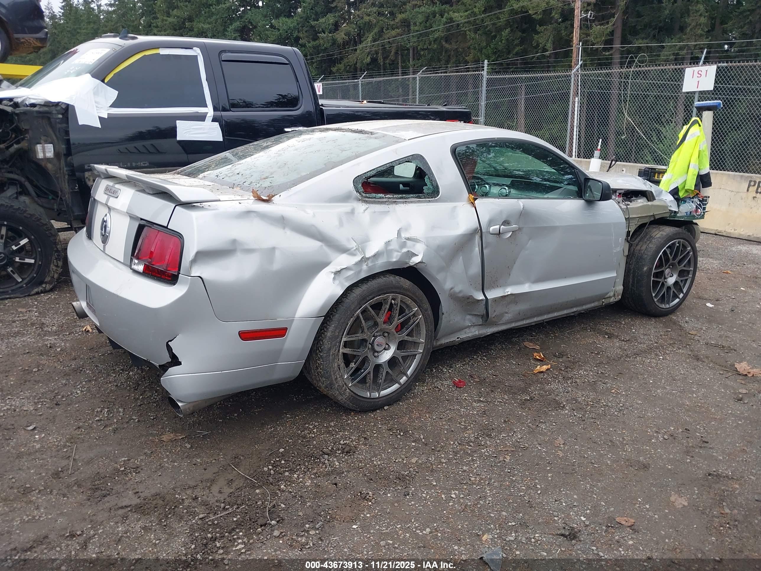 FORD MUSTANG image 4