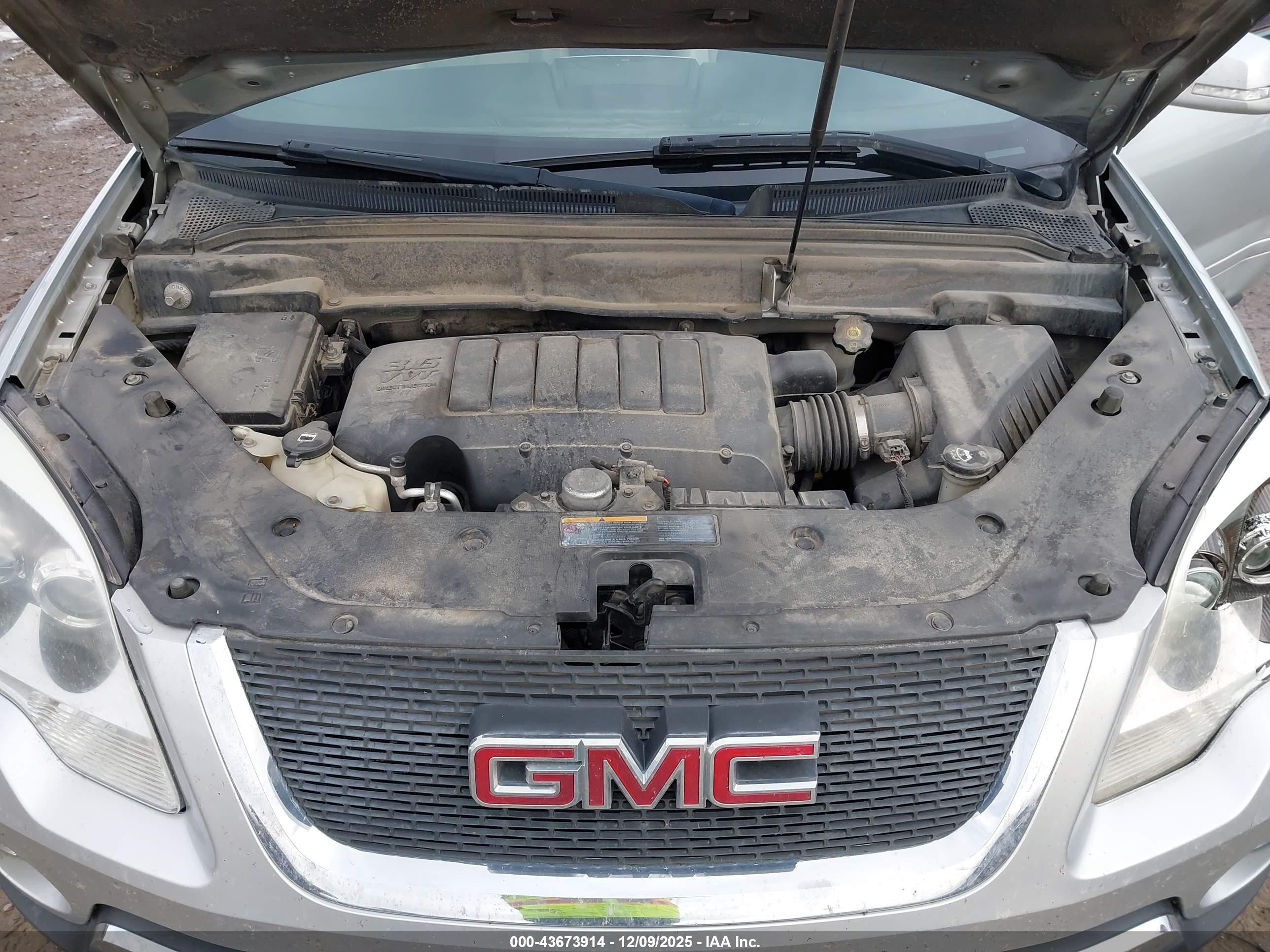 GMC ACADIA image 10