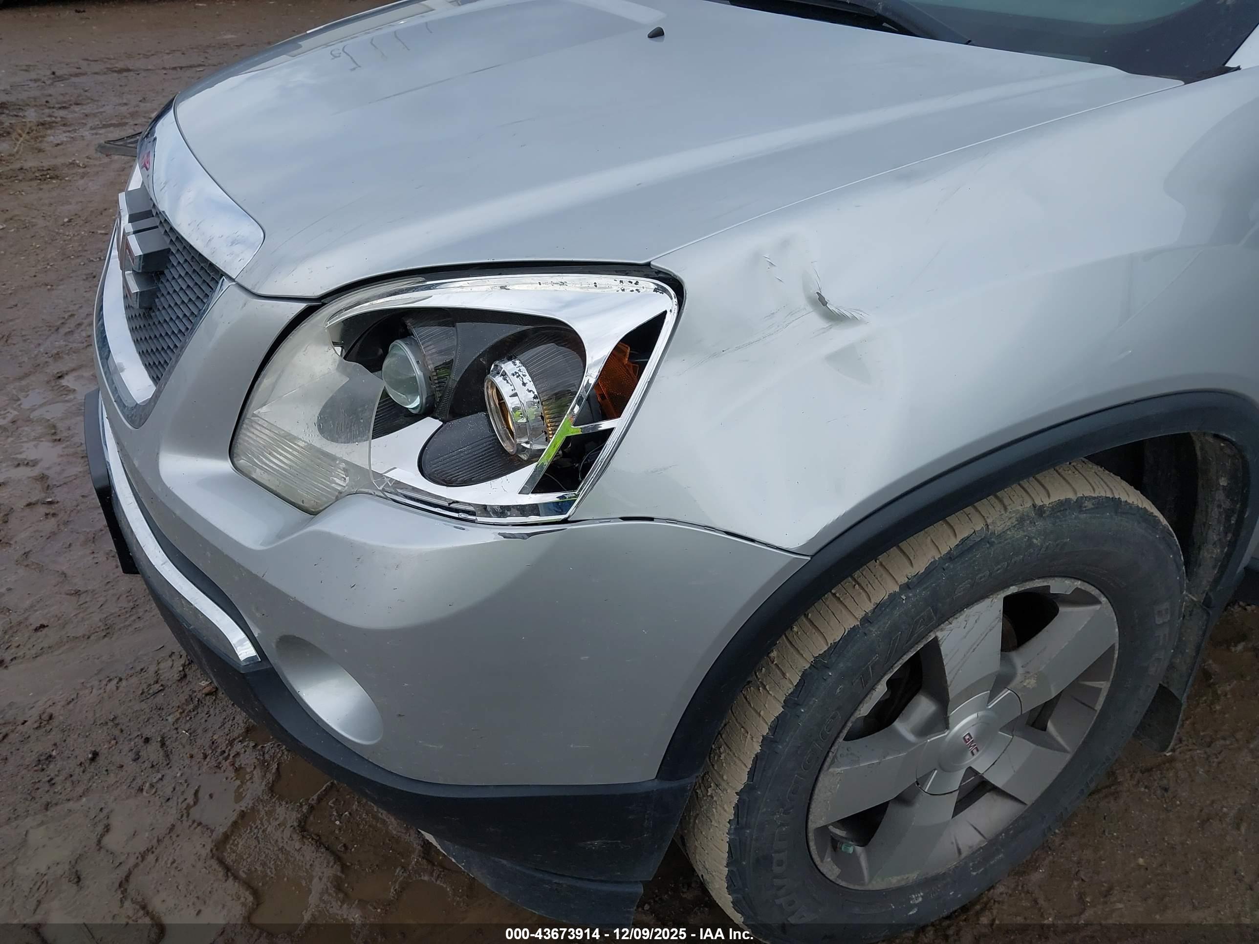 GMC ACADIA image 6