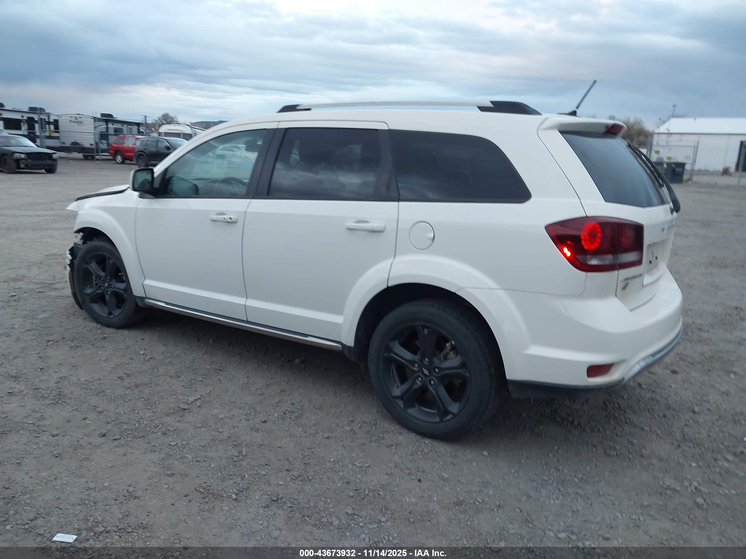 DODGE JOURNEY image 3