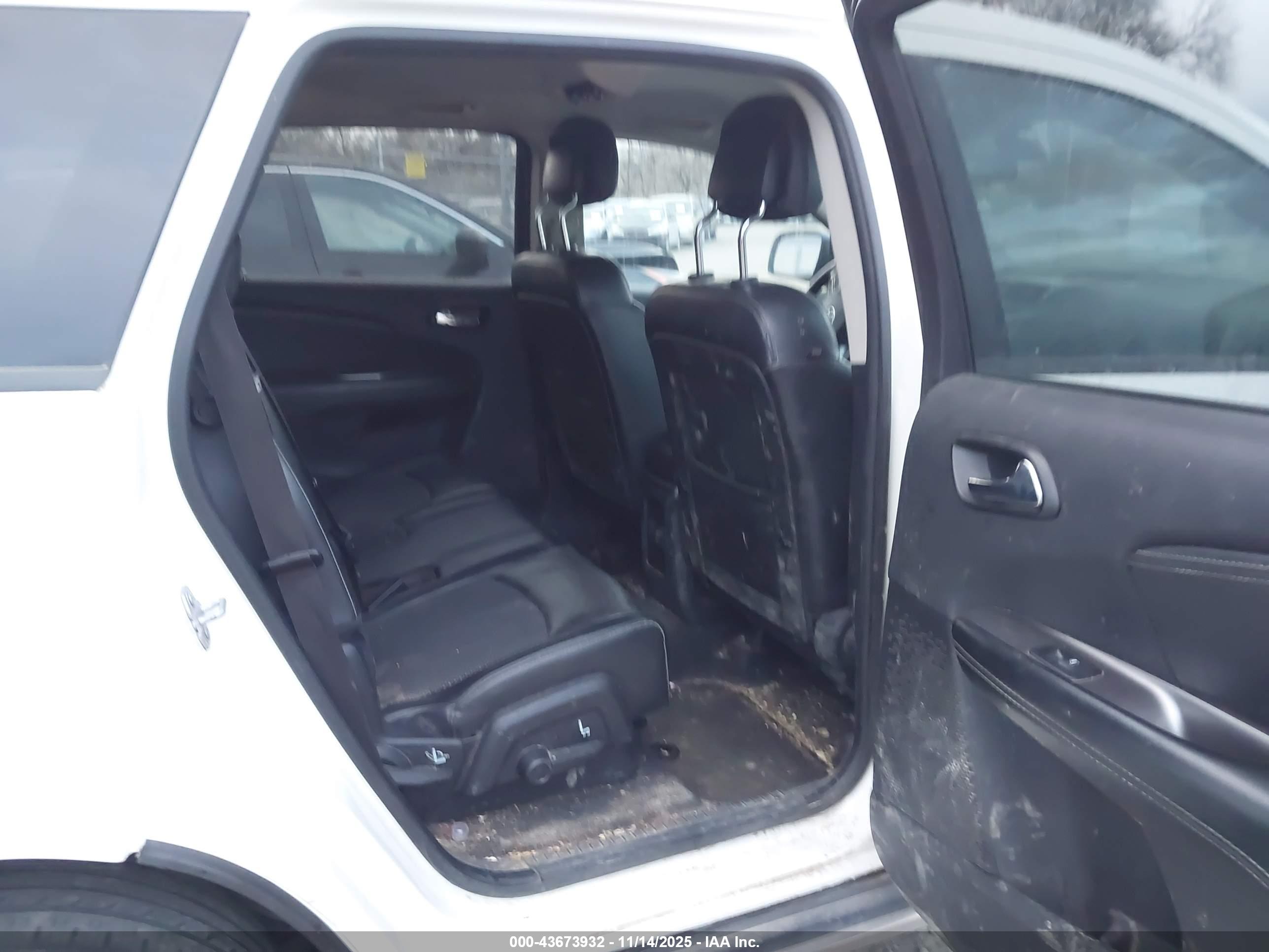 DODGE JOURNEY image 8