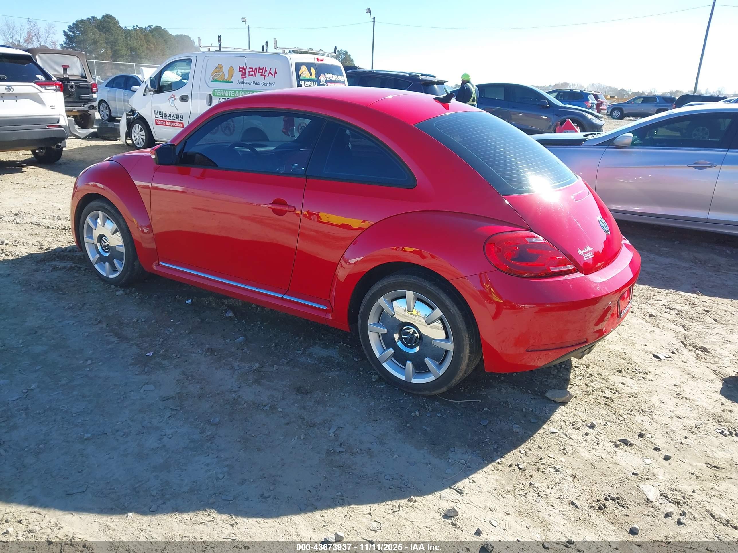 VOLKSWAGEN BEETLE image 3