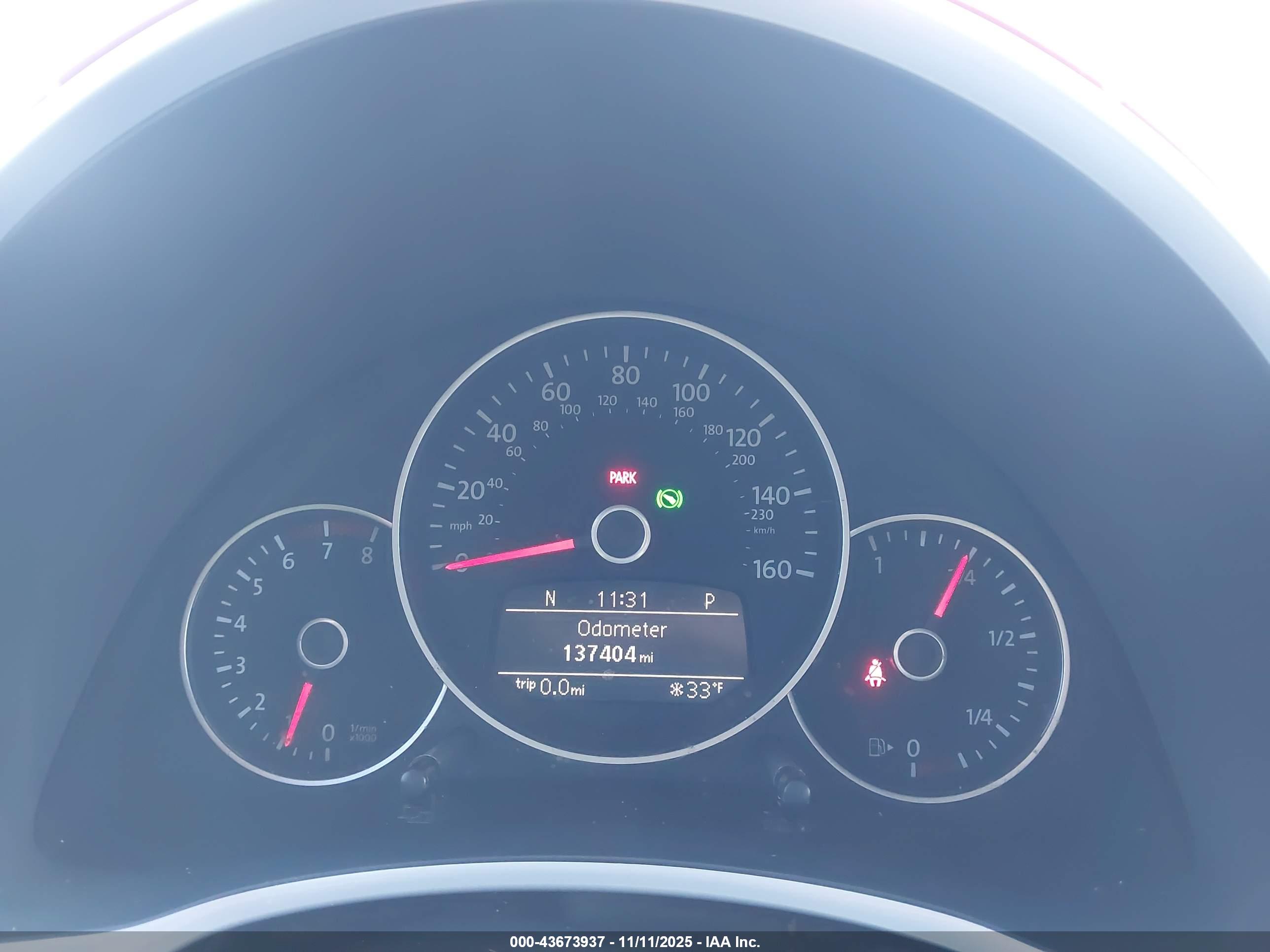 VOLKSWAGEN BEETLE image 7