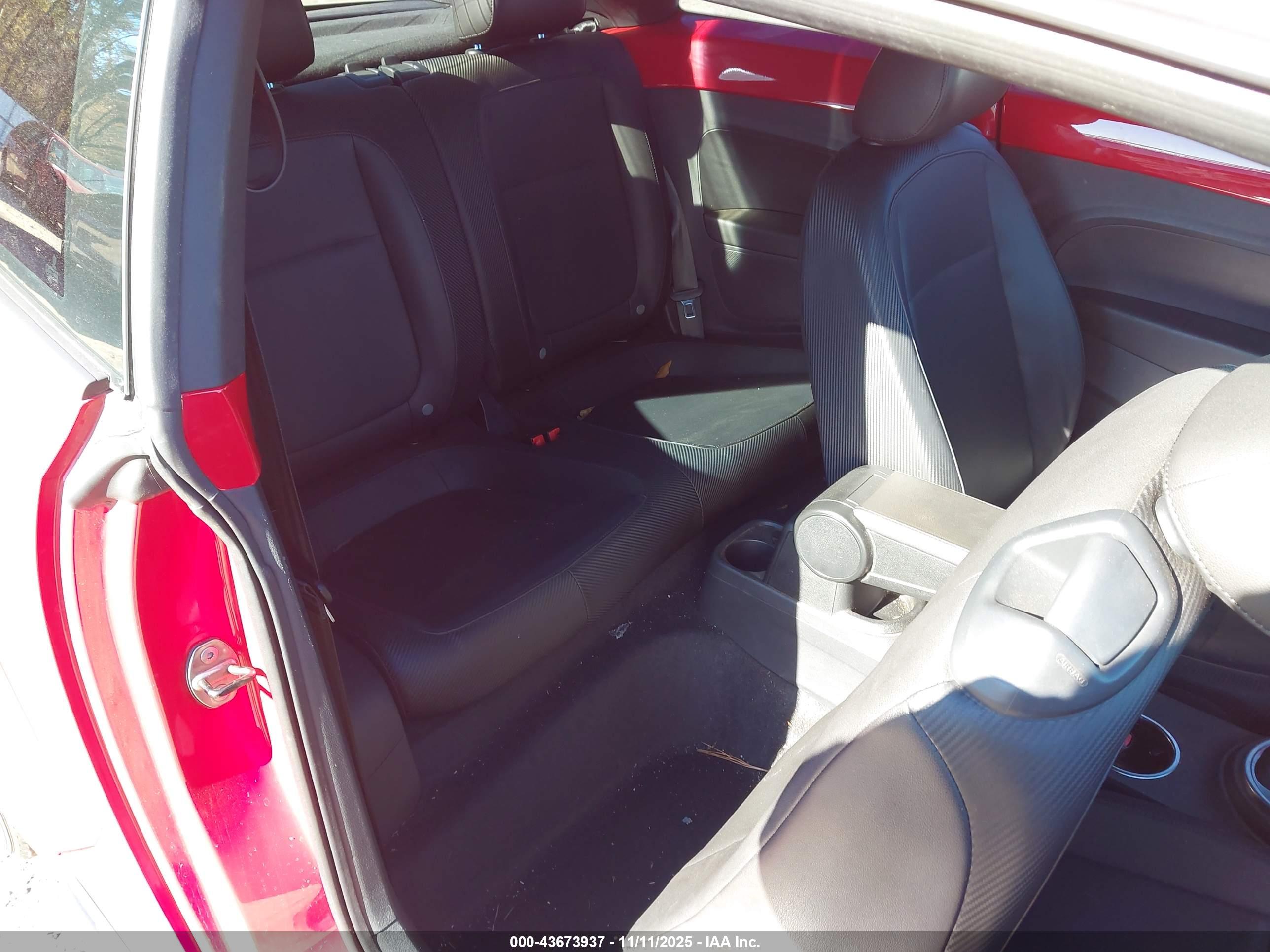 VOLKSWAGEN BEETLE image 8
