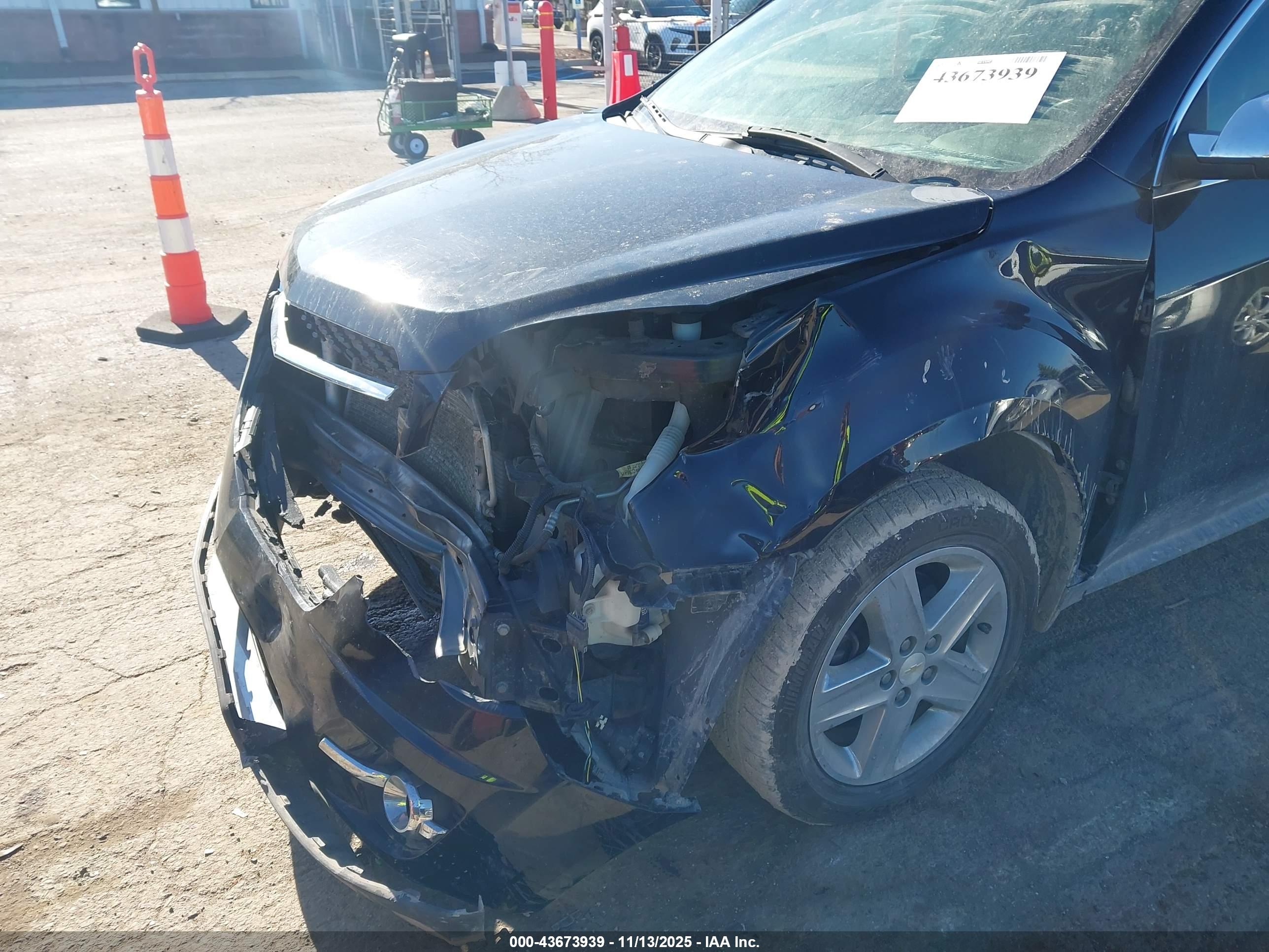 CHEVROLET EQUINOX image 6