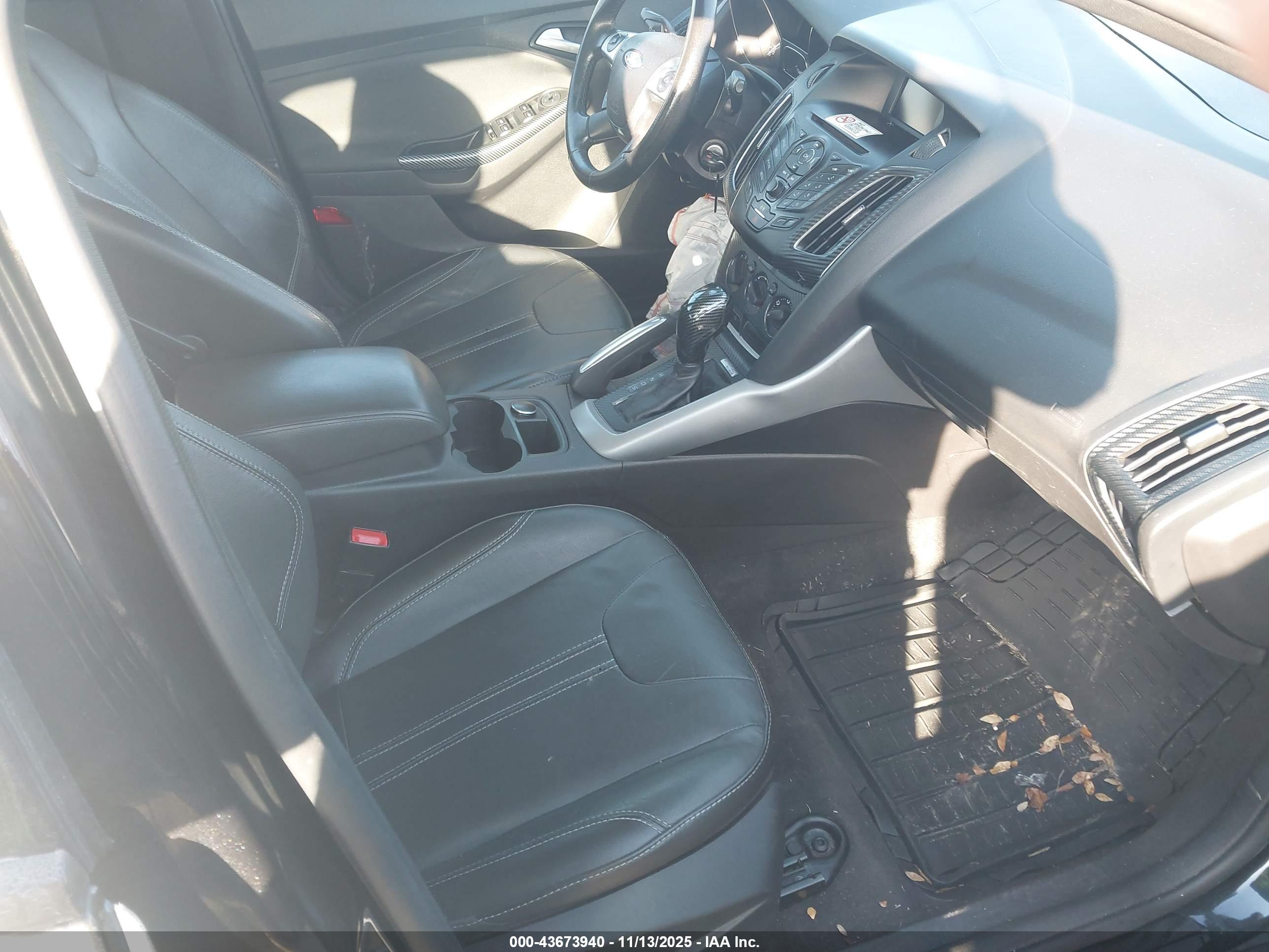FORD FOCUS image 5