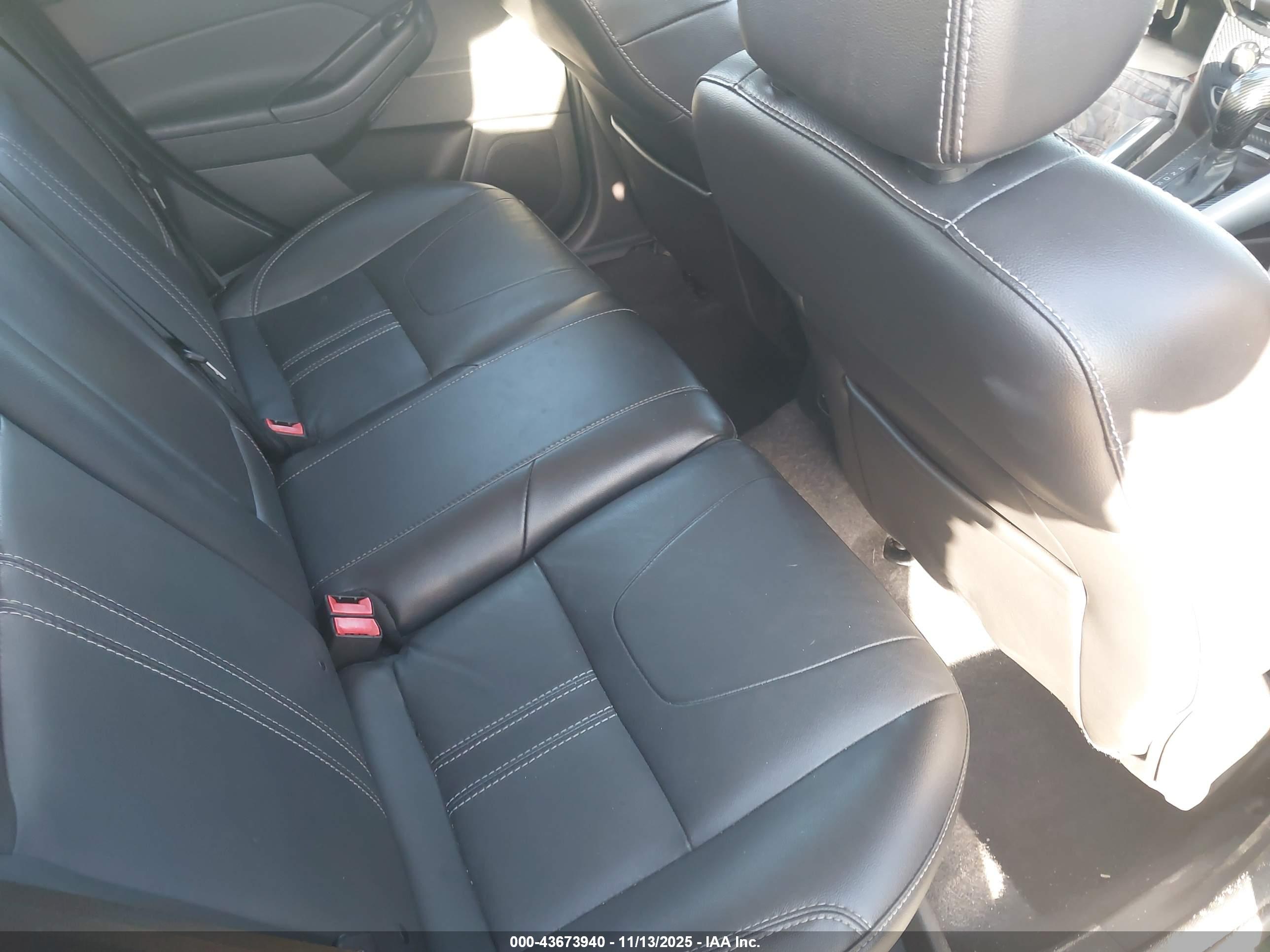 FORD FOCUS image 8