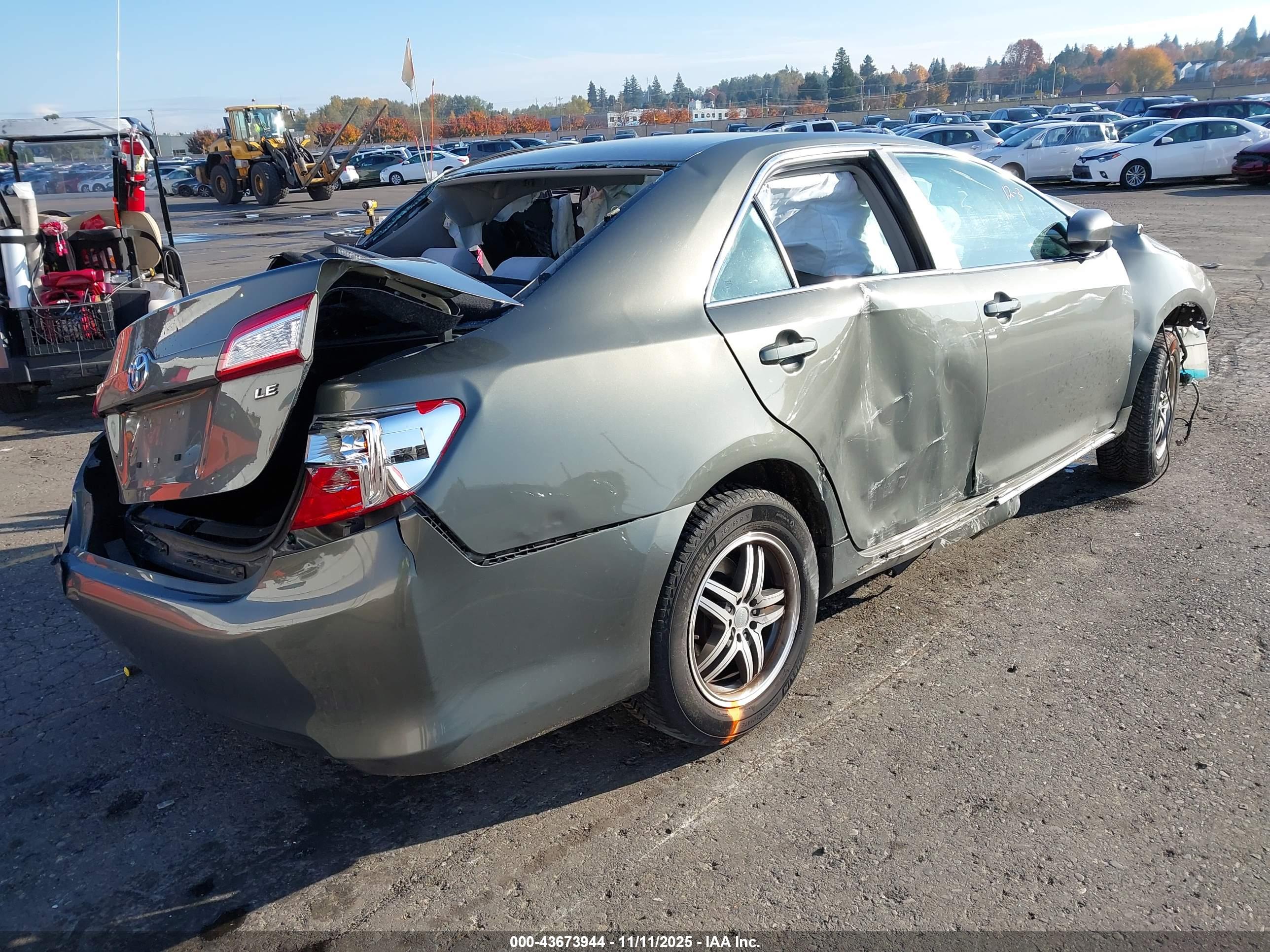 TOYOTA CAMRY image 4