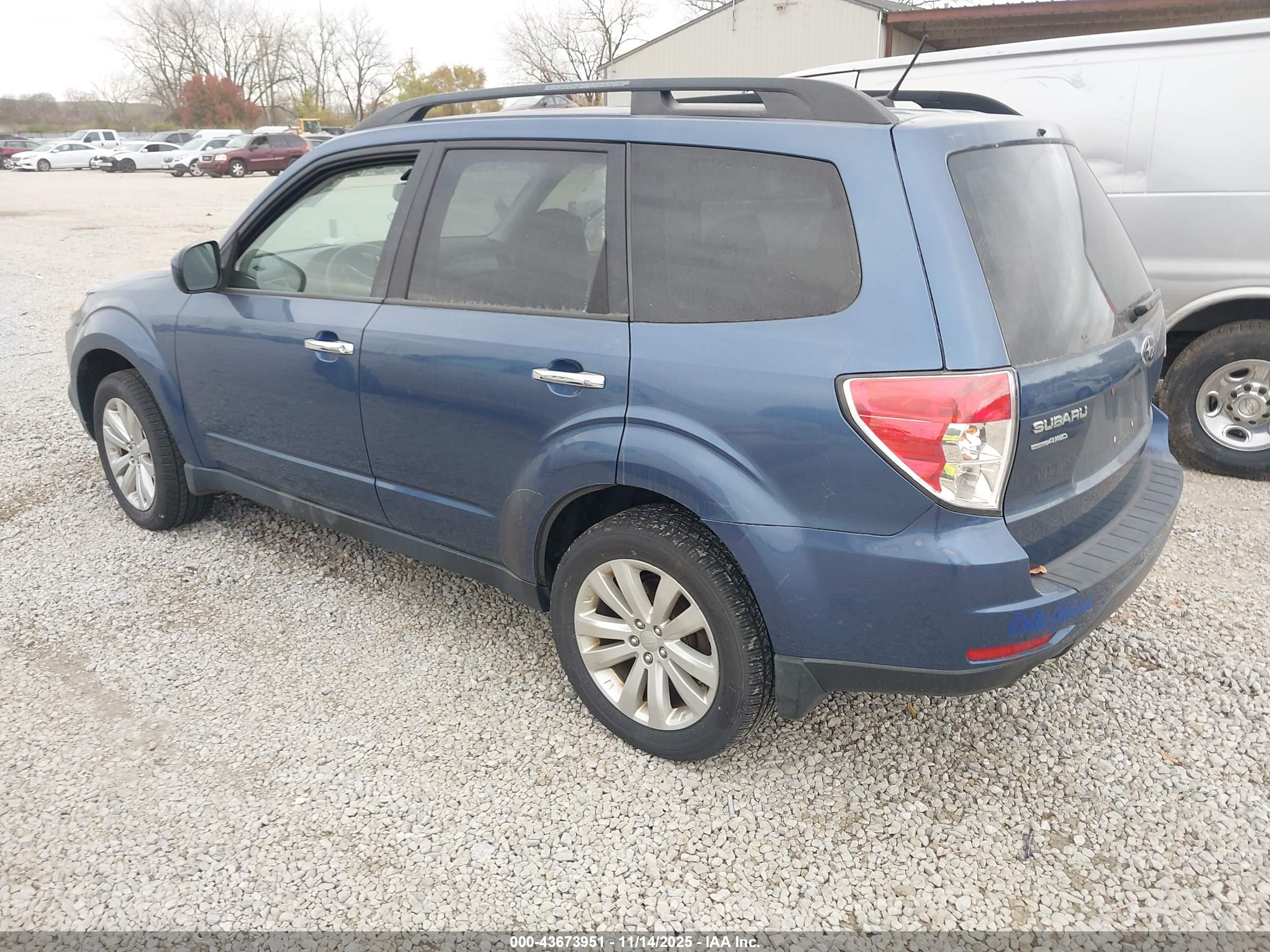 SUBARU FORESTER image 3