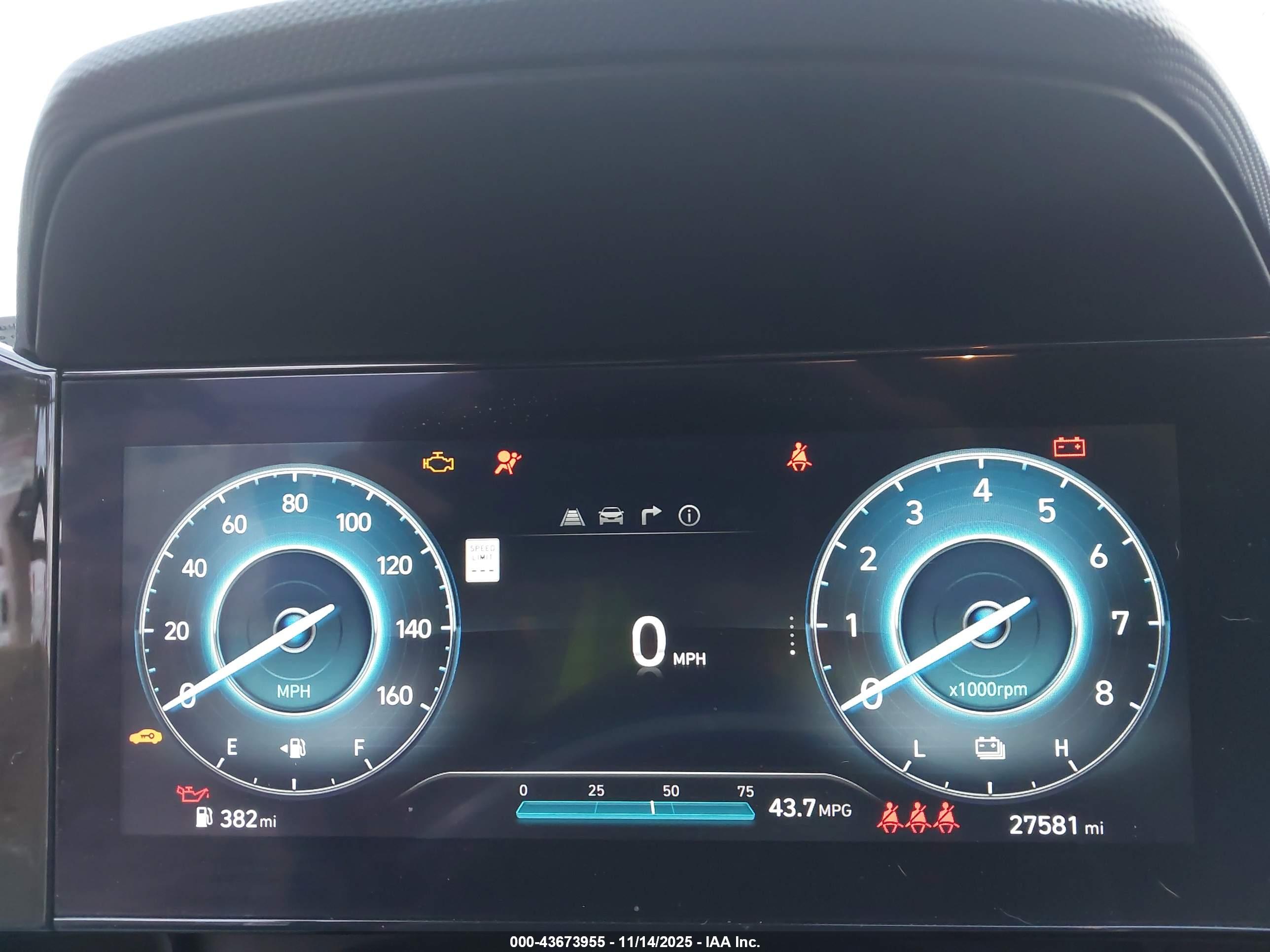 HYUNDAI ELANTRA image 7