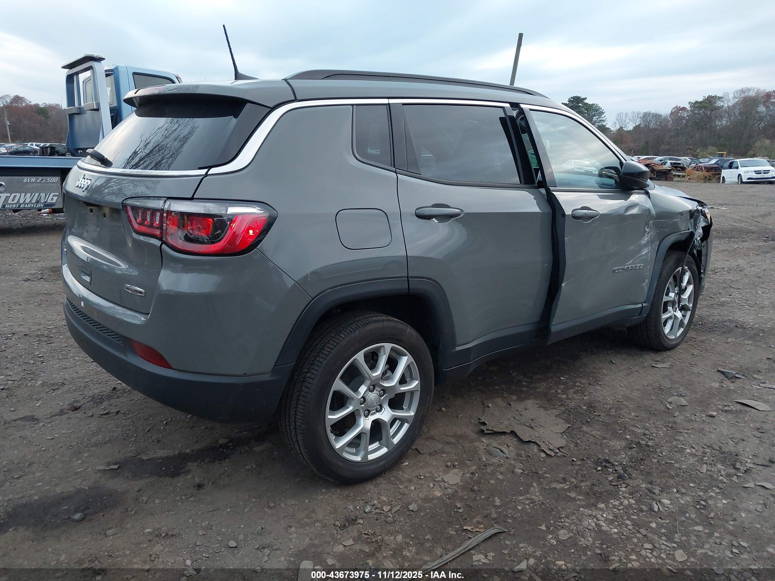 JEEP COMPASS image 4