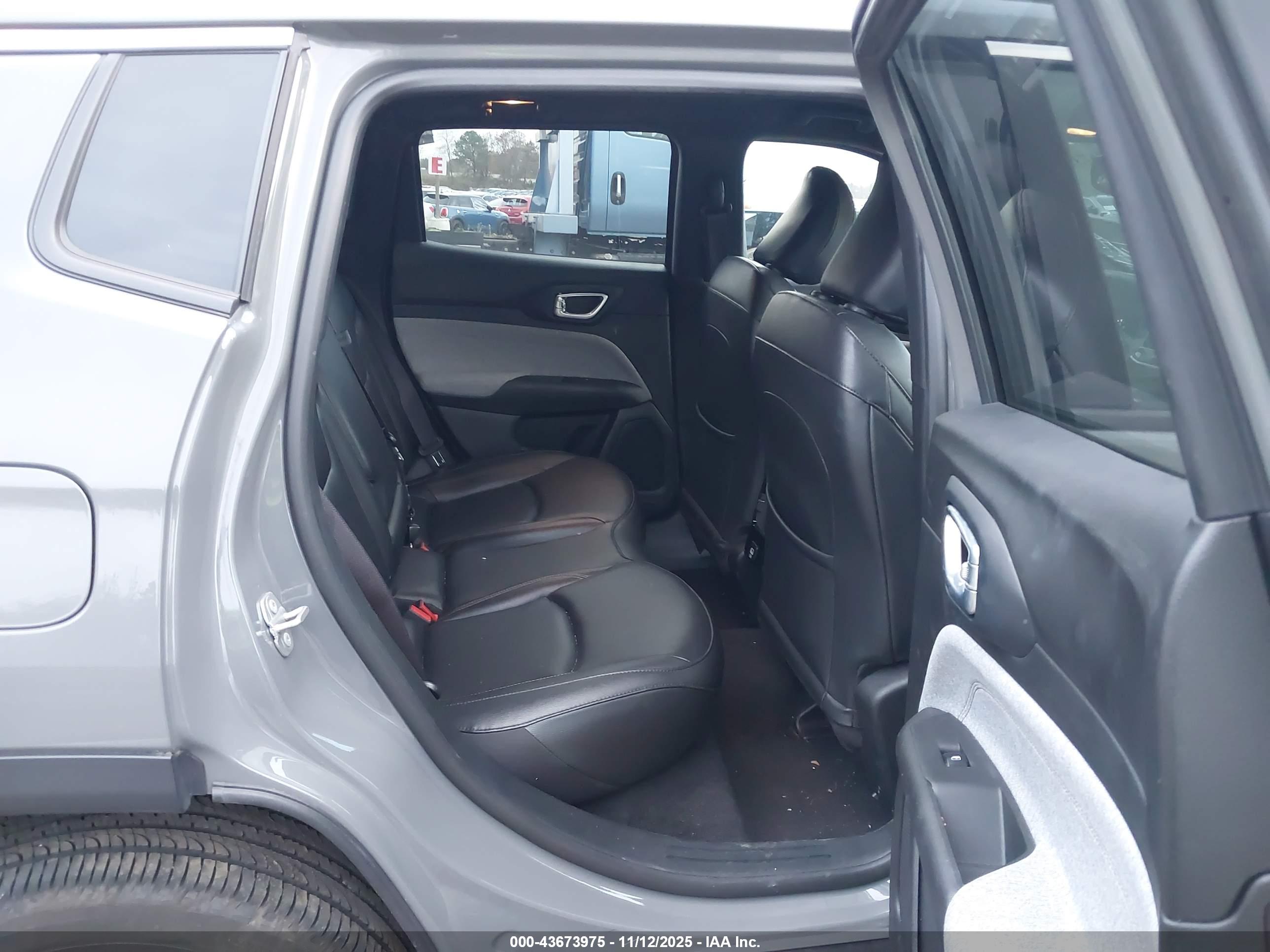 JEEP COMPASS image 8